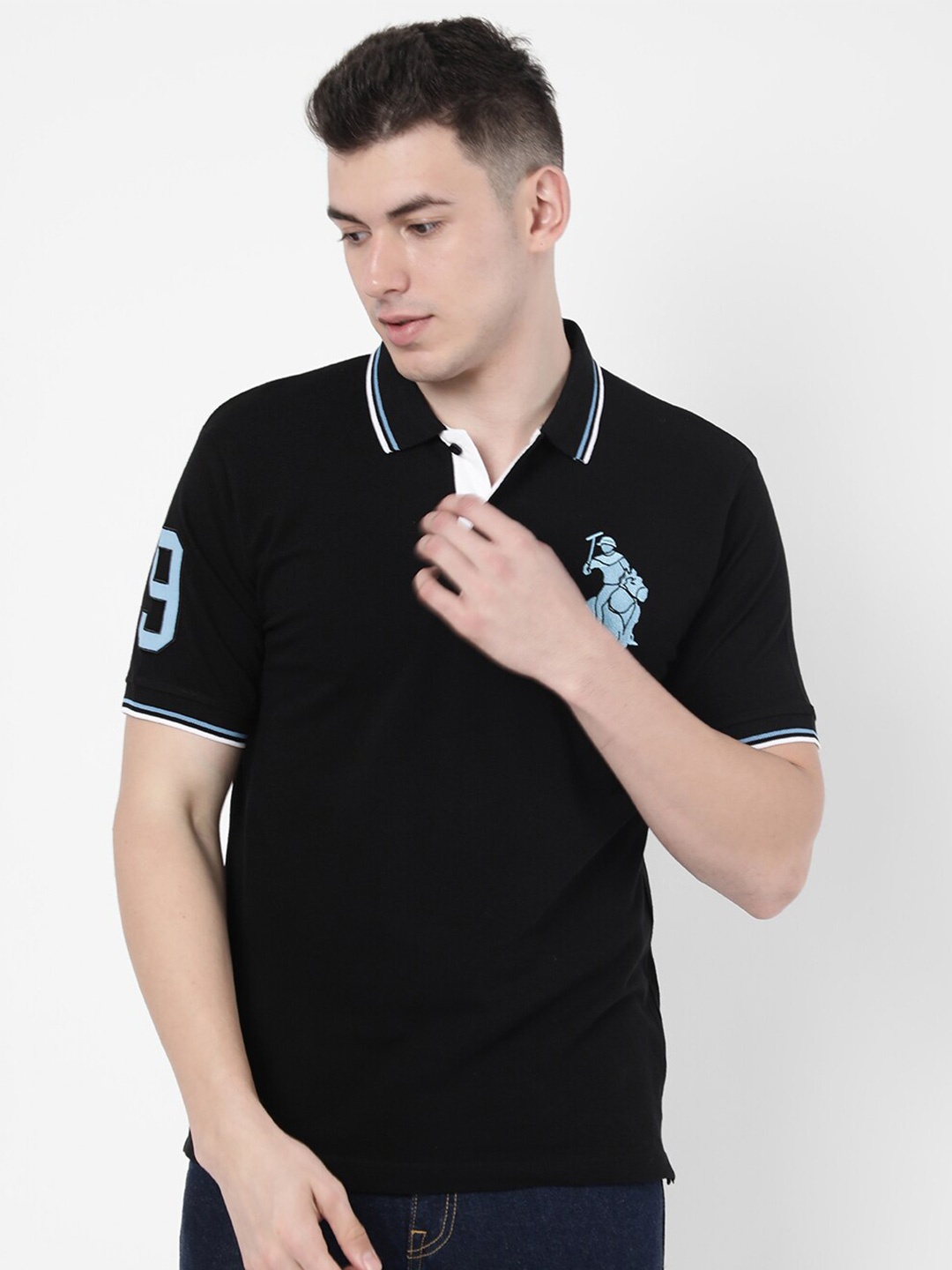 

R&B Men Black Polo Collar Applique T-shirt