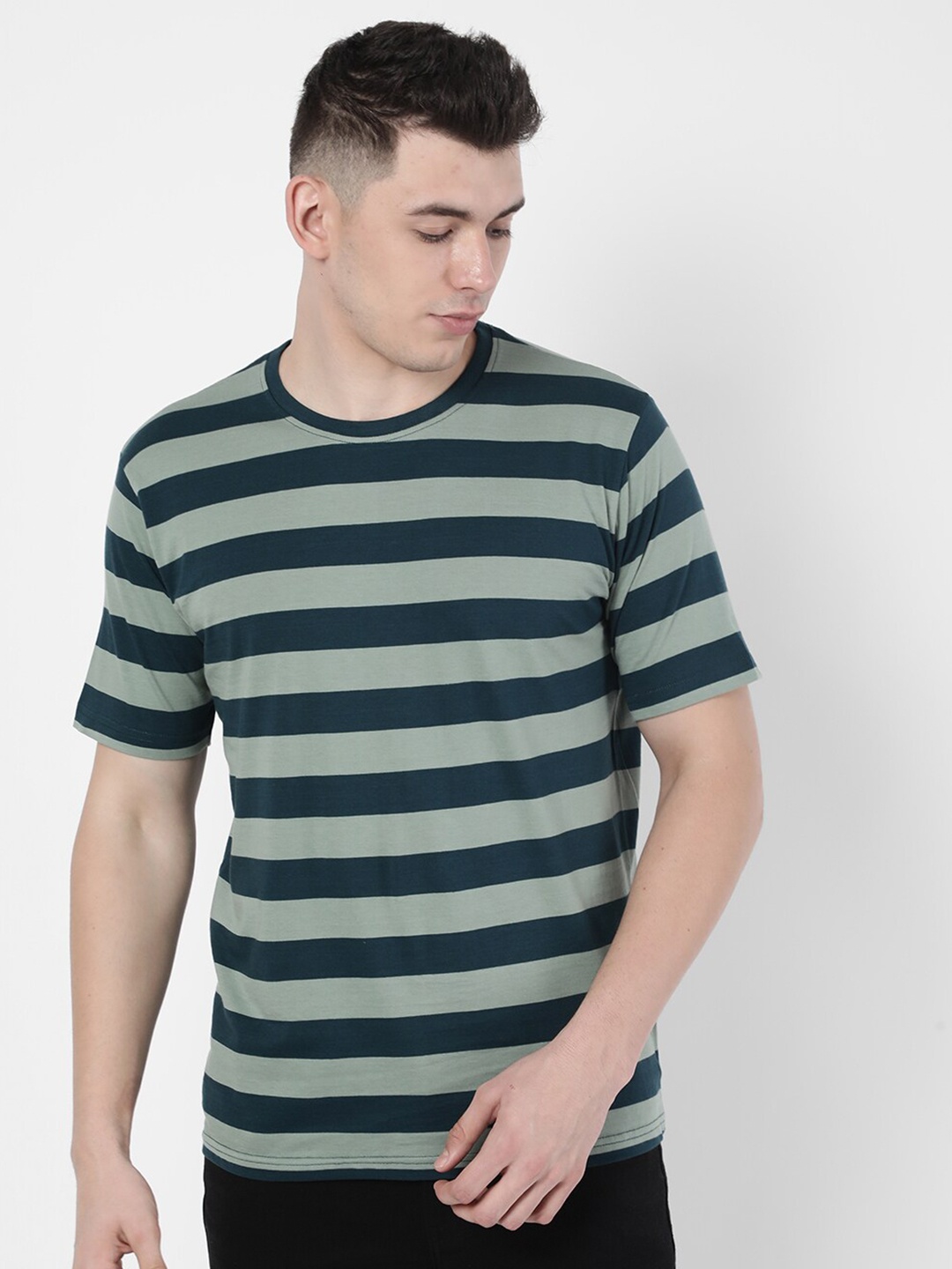 

R&B Men Blue Striped T-shirt