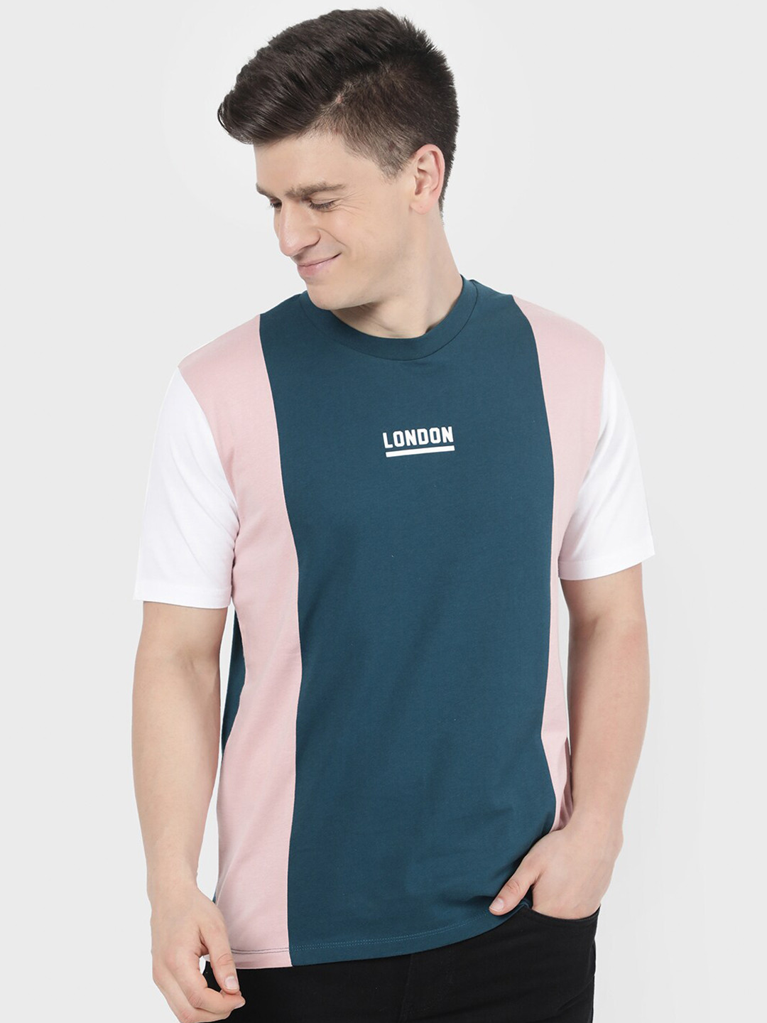 

R&B Men Blue Colourblocked Applique T-shirt
