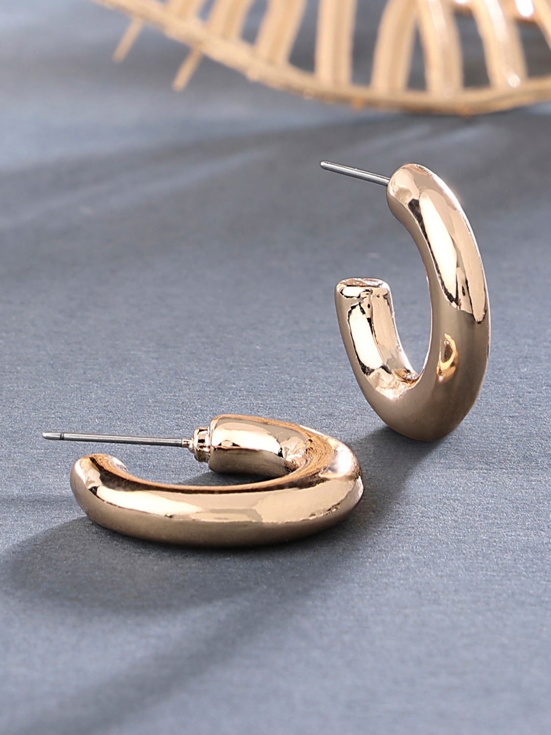 

Accessorize London Women Gold Willow Small Thick Hoop Earring