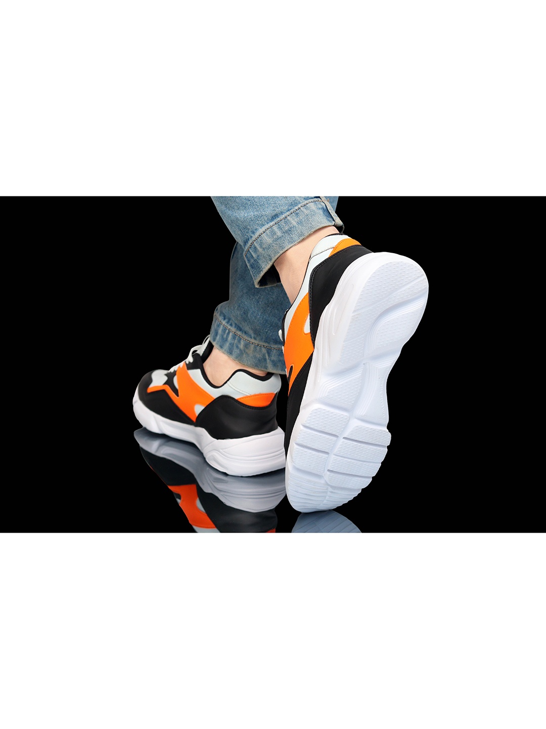 

birgos Men Orange Colourblocked Sneakers