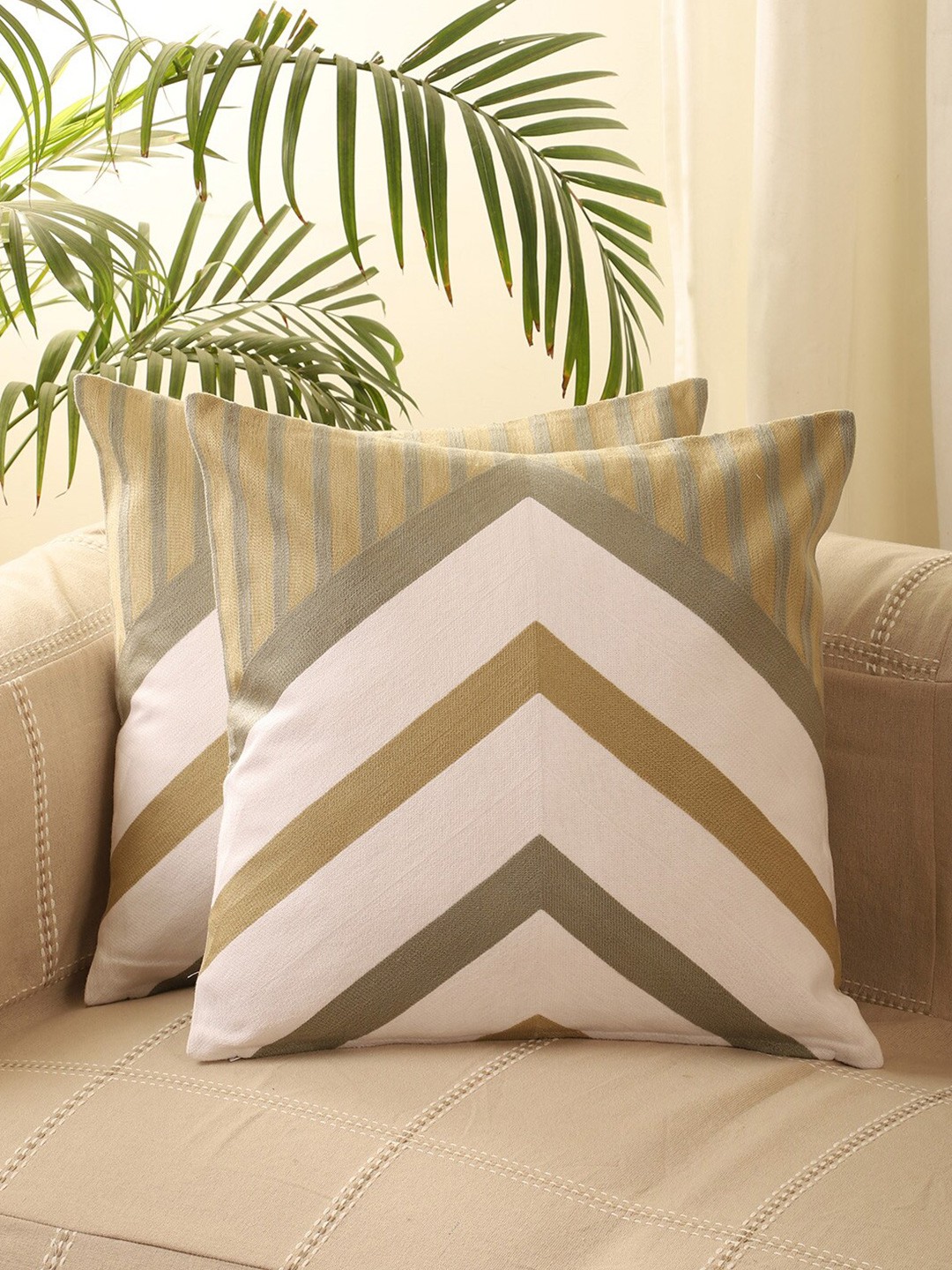 

Jamio Firati Brown & White Set of 2 Geometric Square Cushion Covers