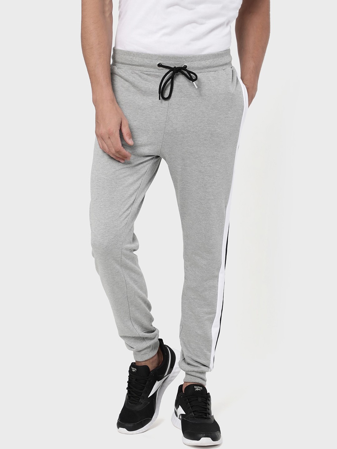 

R&B Men Grey Solid Cotton Slim Fit Joggers