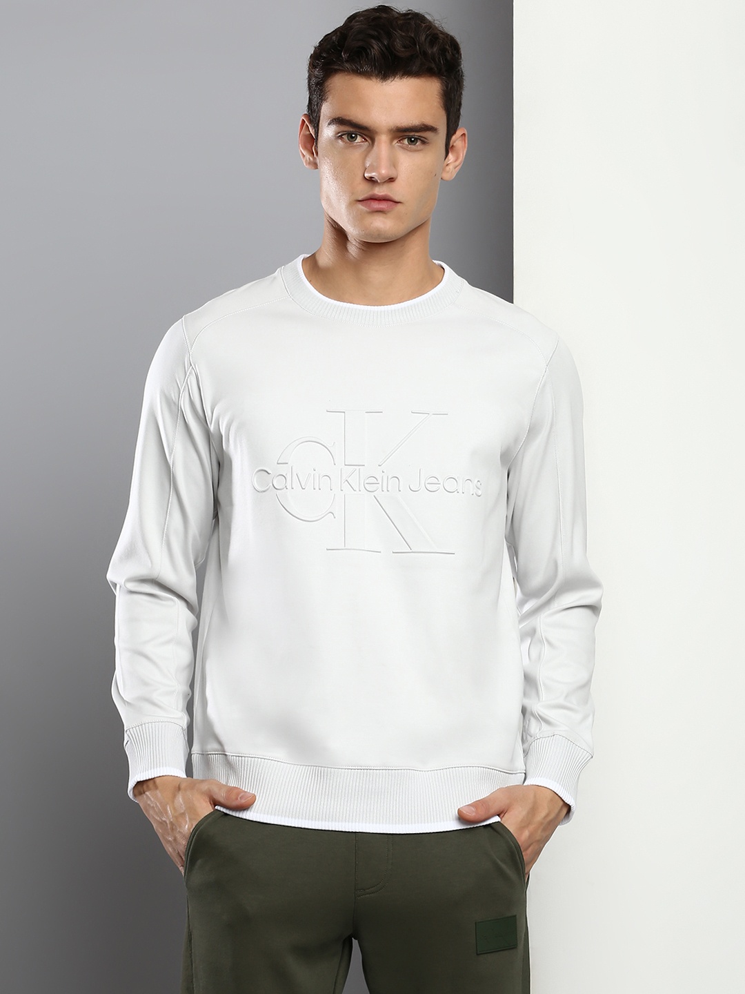 

Calvin Klein Jeans Men Grey Brand Logo Printed Sweatshirt