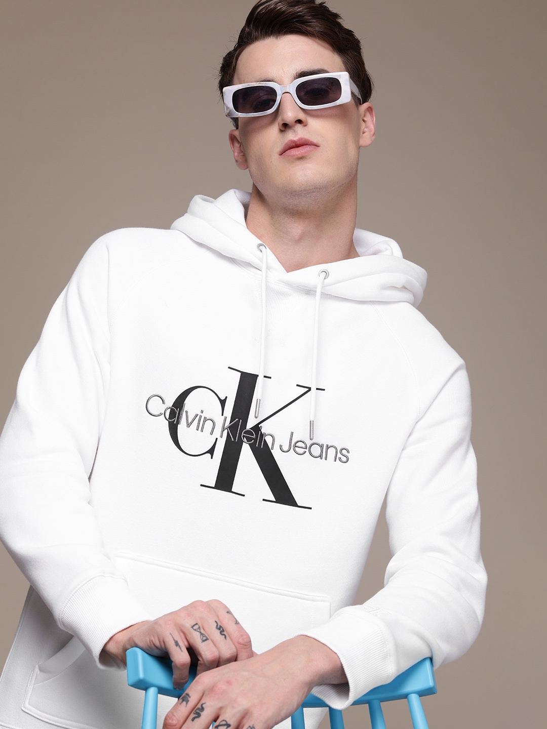 

Calvin Klein Jeans Men White Printed Hooded Sweatshirt