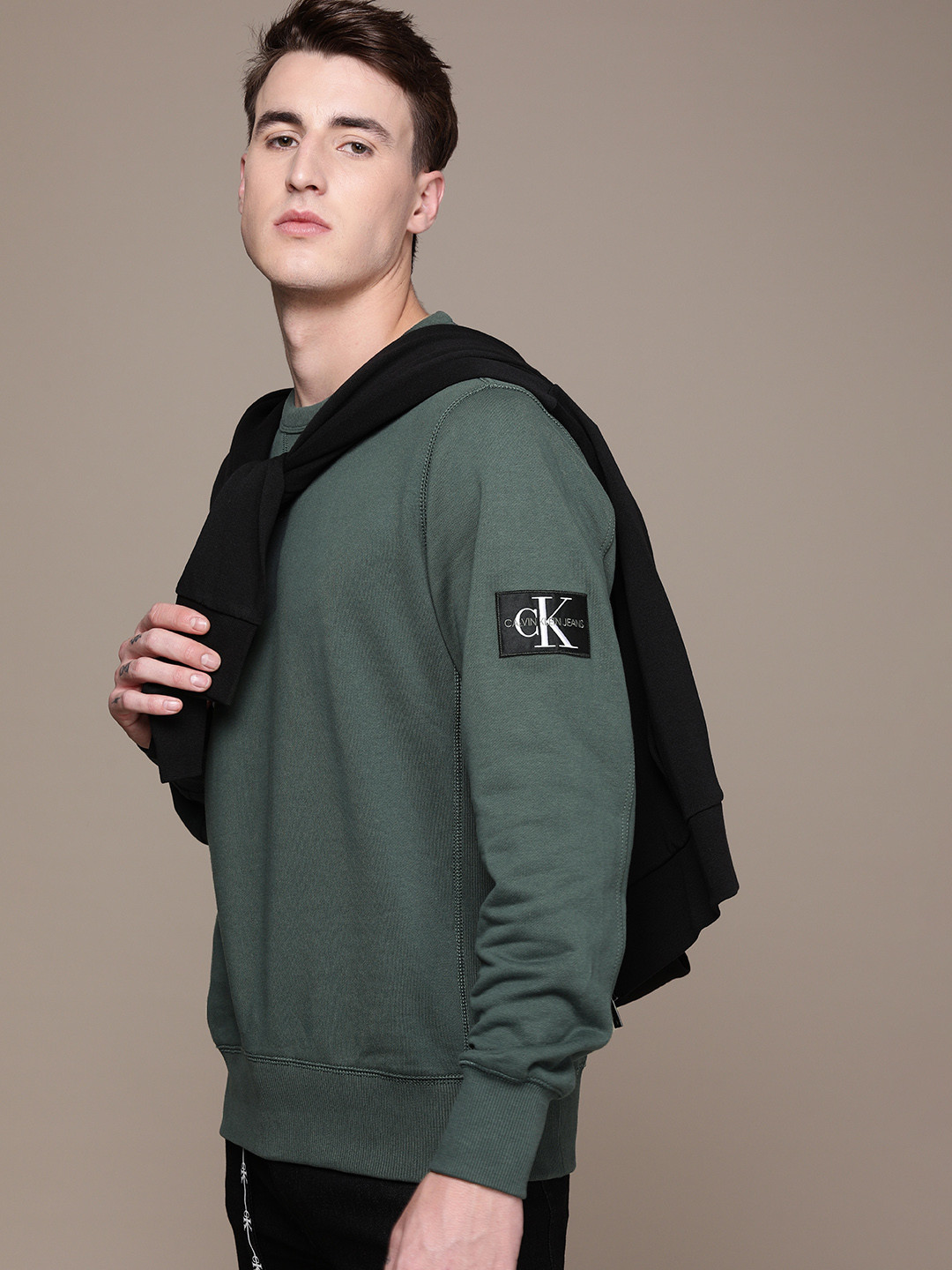 

Calvin Klein Jeans Men Green Pure Cotton Sweatshirt
