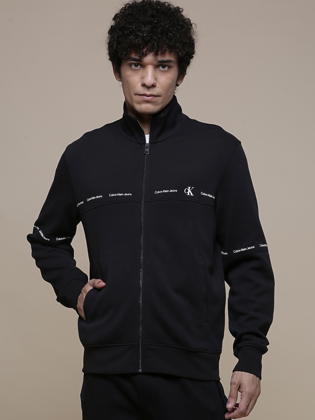 

Calvin Klein Jeans Men Black Sweatshirt
