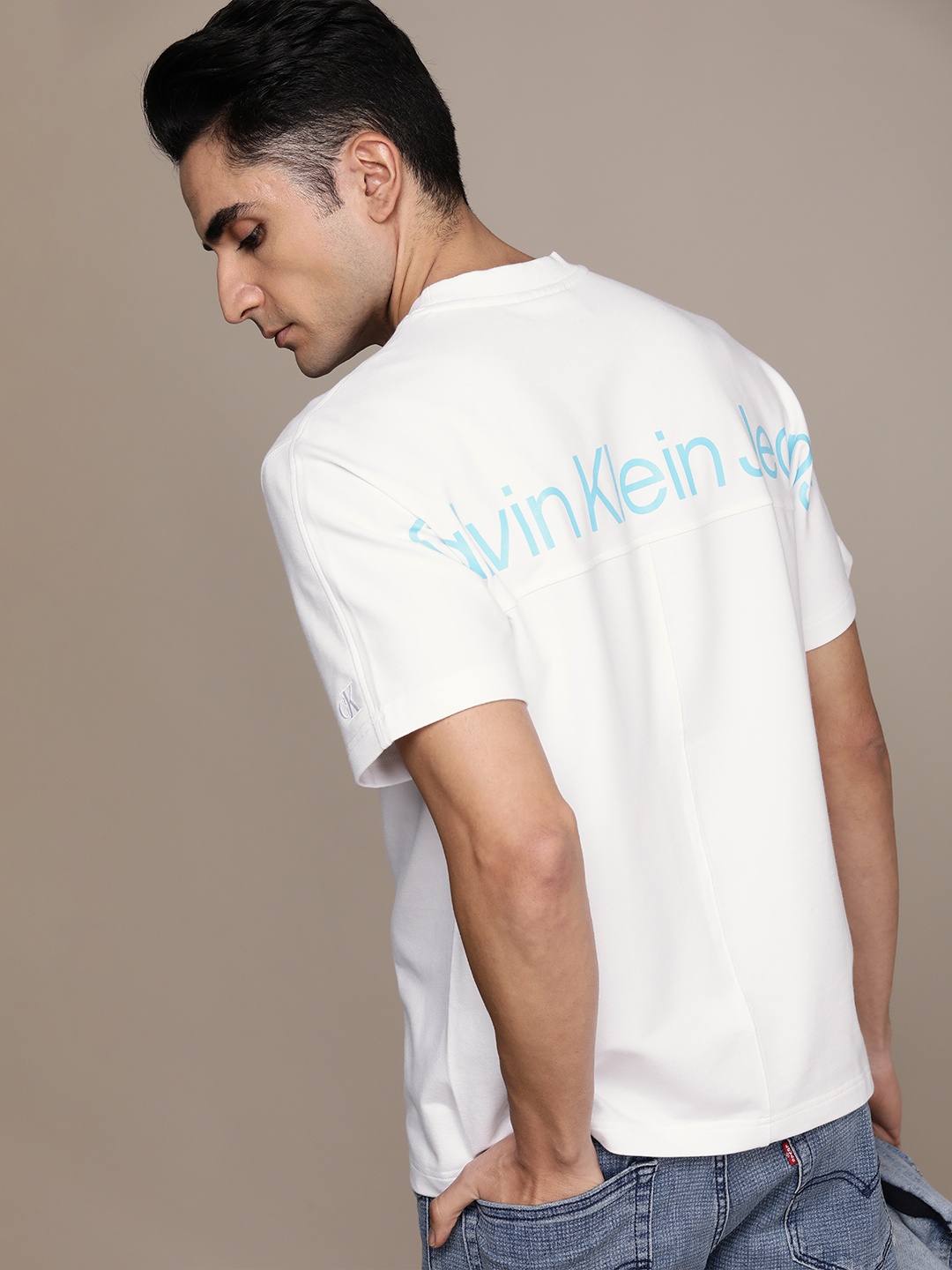 

Calvin Klein Jeans Unisex White Brand Logo Printed Sweatshirt