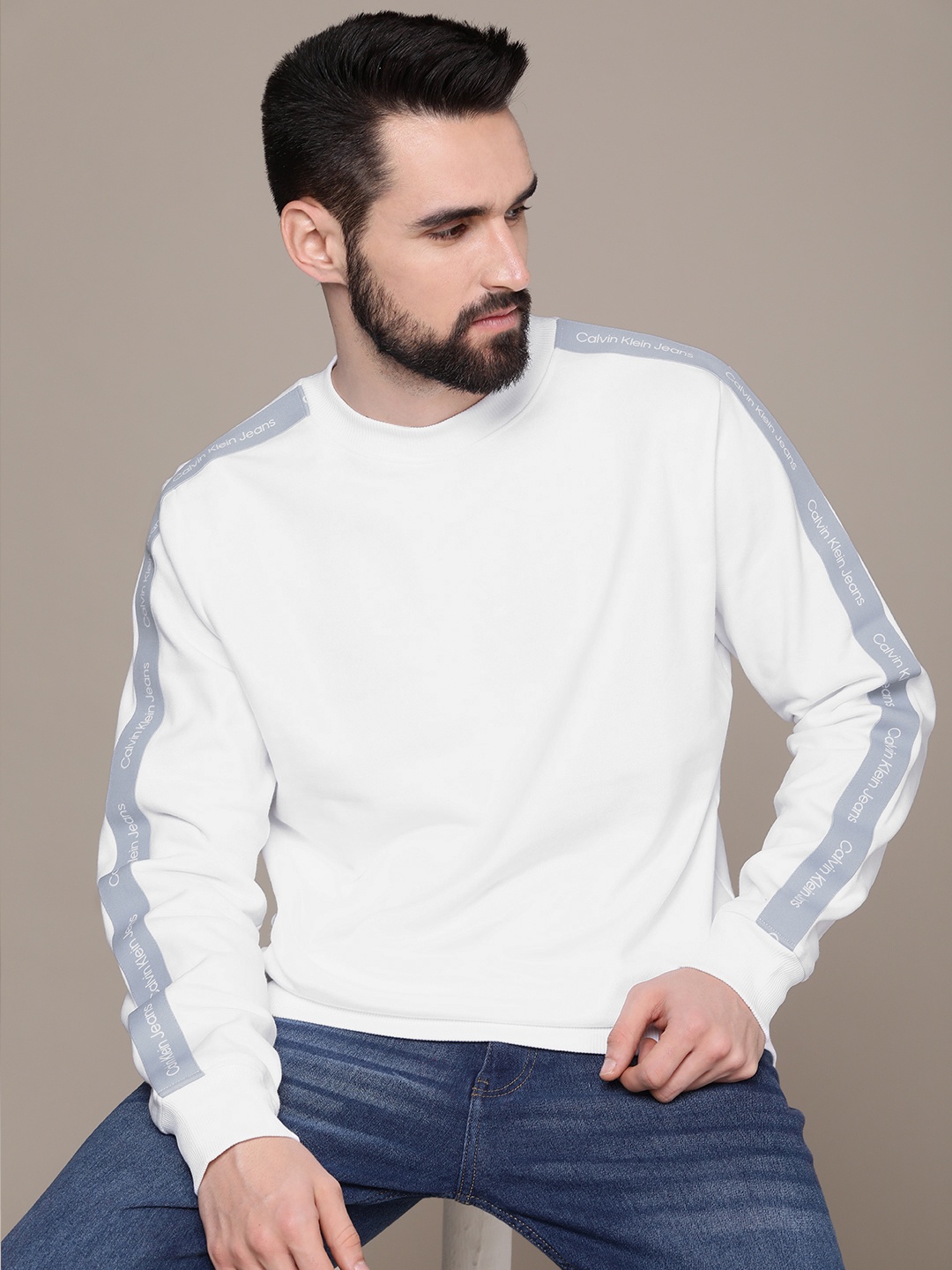 

Calvin Klein Jeans Men White Pure Cotton Sweatshirt