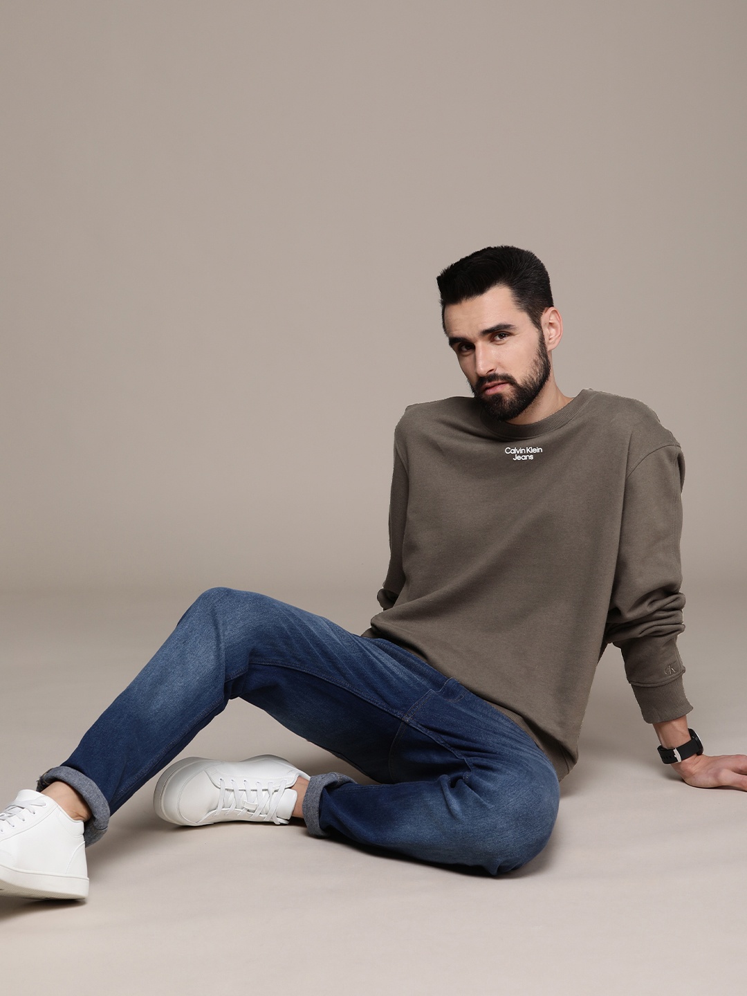 

Calvin Klein Jeans Men Brown Pure Cotton Sweatshirt