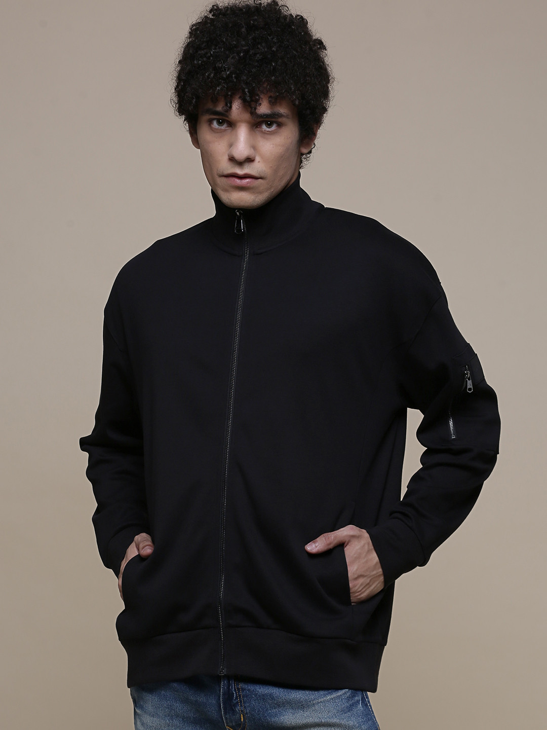 

Calvin Klein Jeans Men Black Sweatshirt