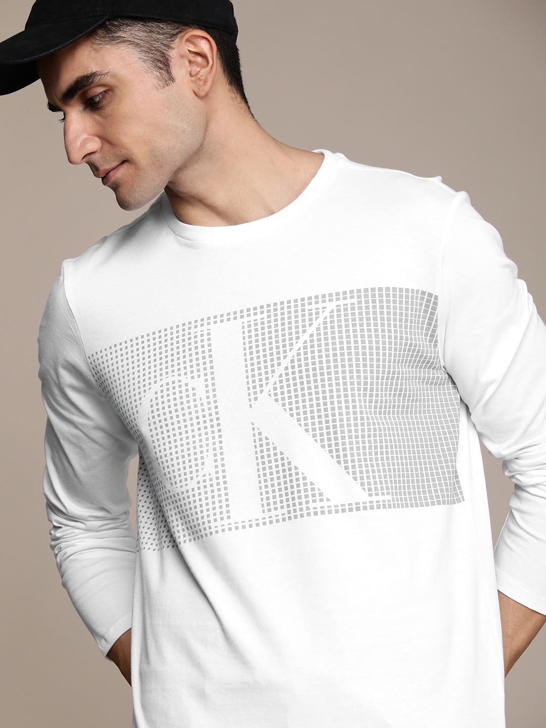 

Calvin Klein Jeans Men White & Grey Brand Logo Printed Pure Cotton Slim Fit T-shirt
