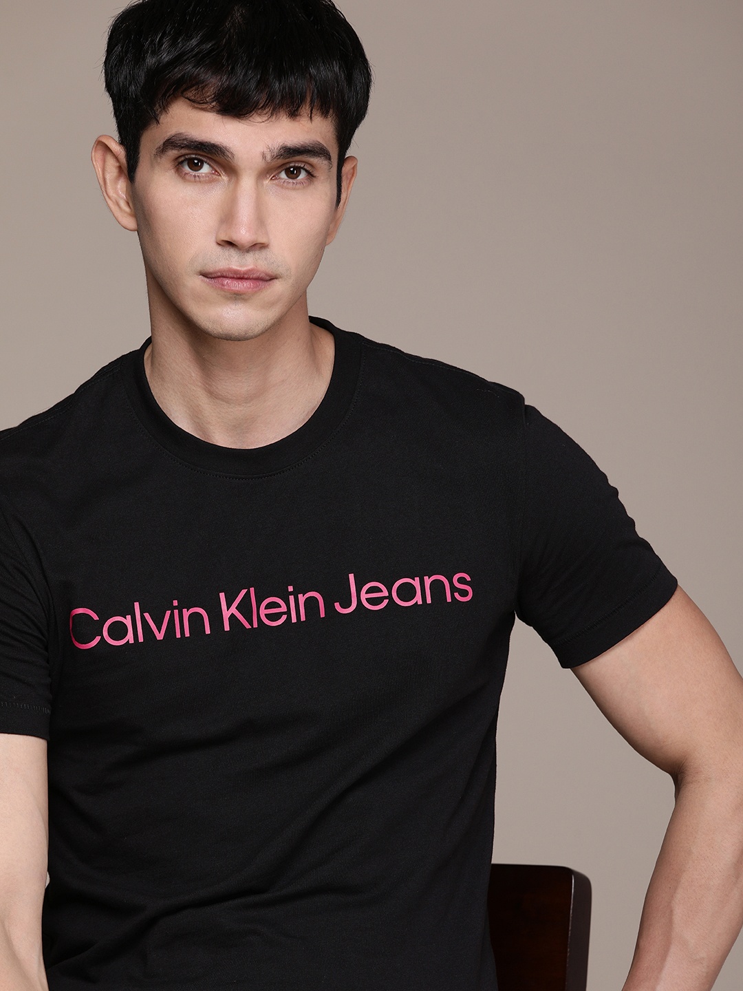 

Calvin Klein Jeans Men Black Brand Logo Printed Pure Cotton Slim Fit T-shirt