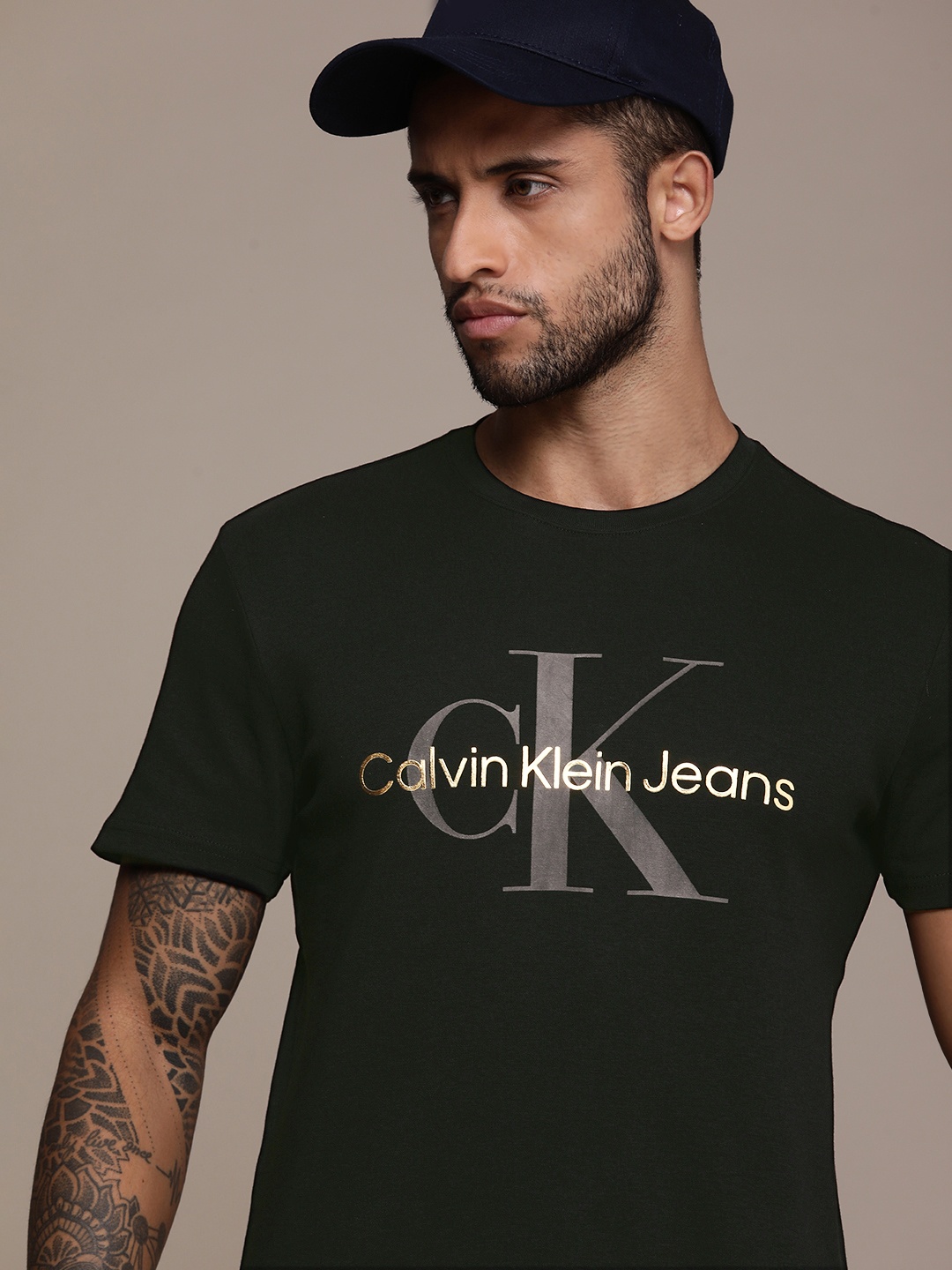

Calvin Klein Jeans Men Black Brand Logo Printed Pure Cotton Slim Fit T-shirt