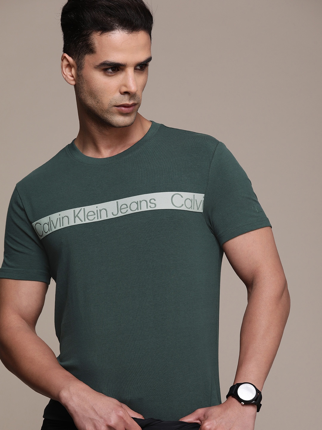 

Calvin Klein Jeans Men Teal Green Brand Logo Applique Detail Slim Fit T-shirt