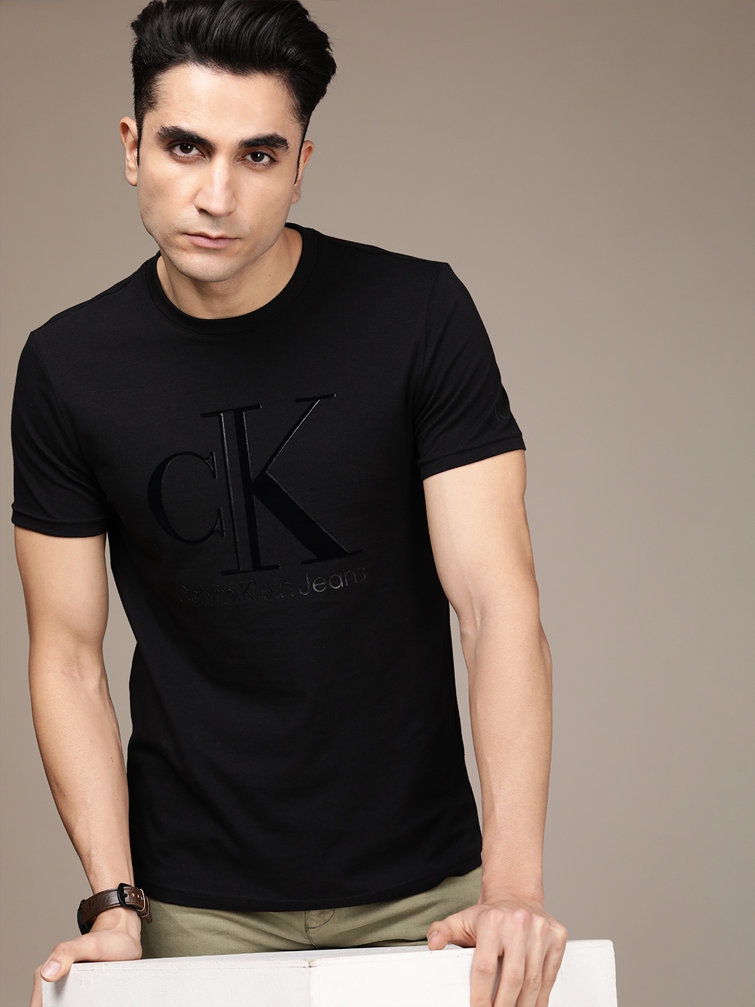 

Calvin Klein Jeans Men Black Brand Logo Printed T-shirt