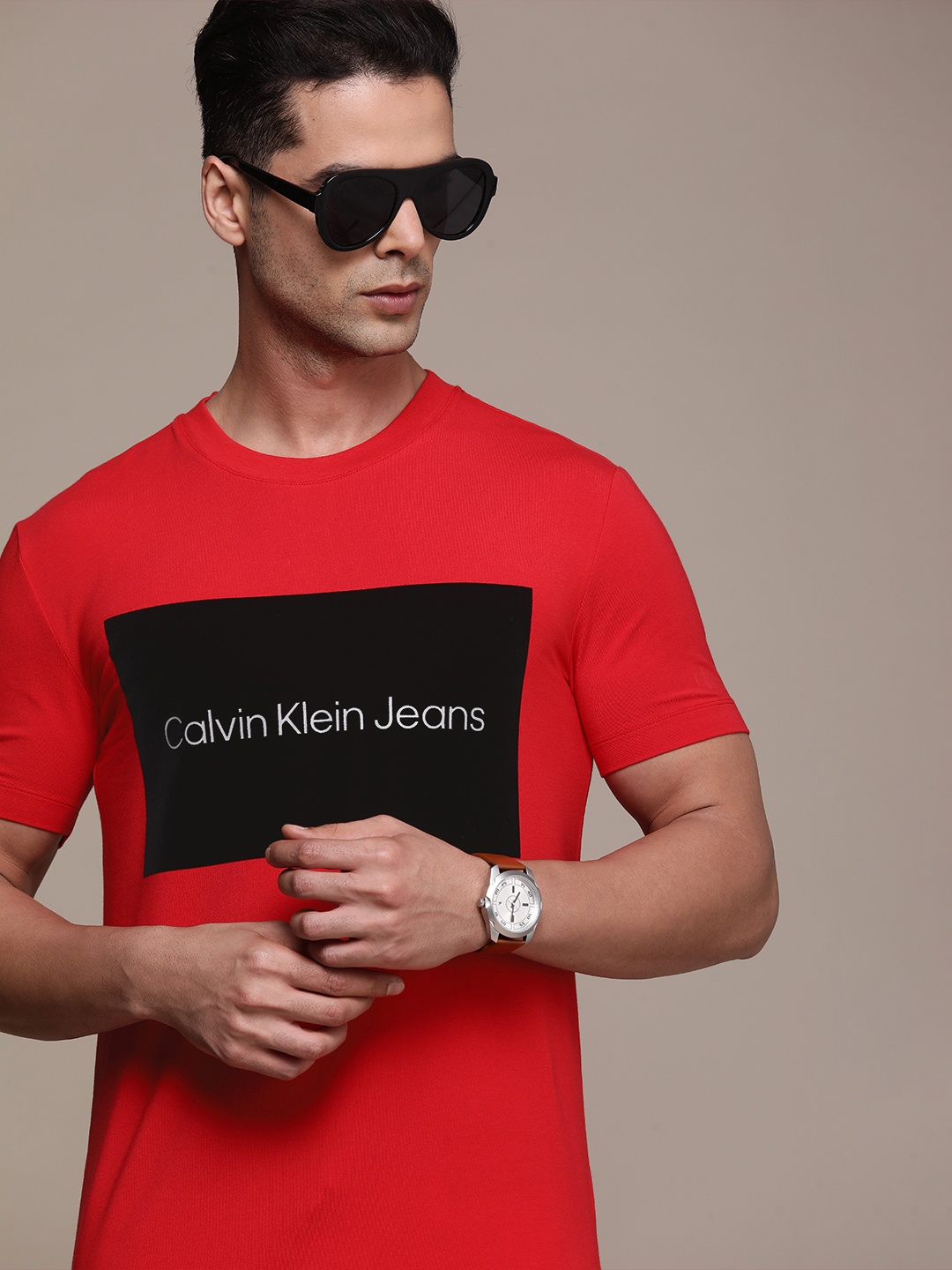 

Calvin Klein Jeans Men Red Brand Logo Printed Slim Fit T-shirt