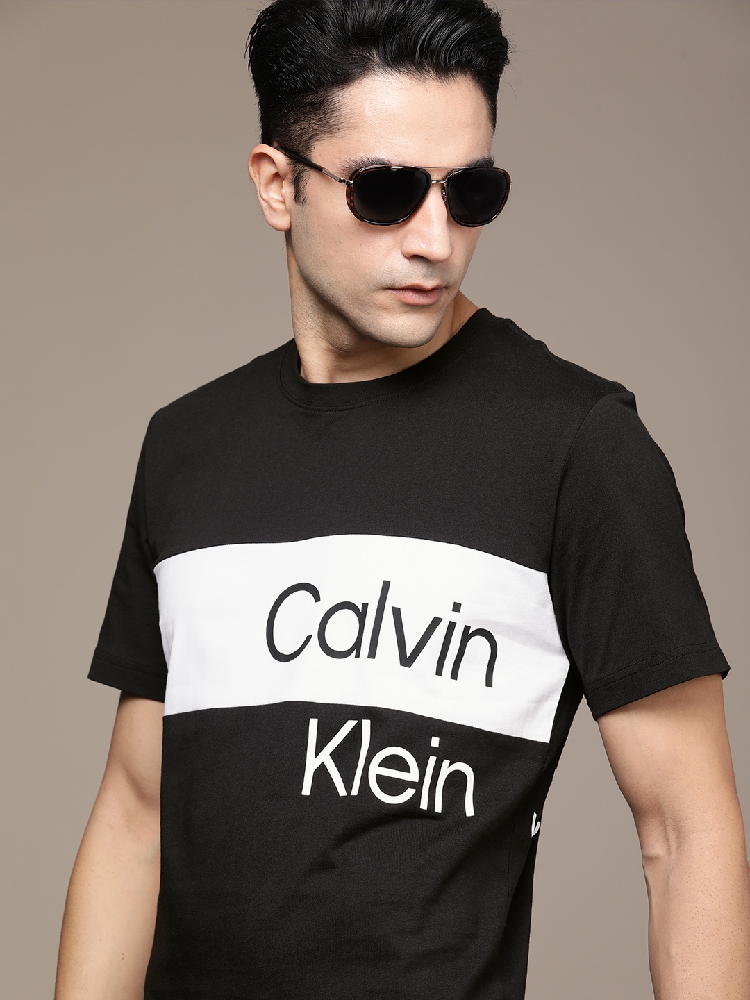 

Calvin Klein Jeans Men Black Brand Logo Printed Pure Cotton Slim Fit T-shirt