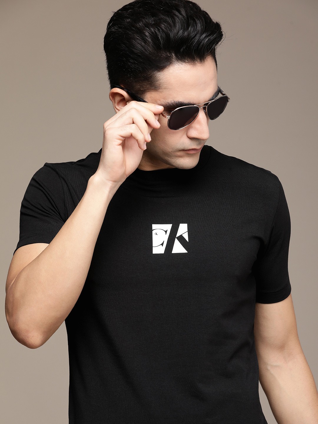 

Calvin Klein Jeans Men Black Brand Logo Printed Slim Fit T-shirt