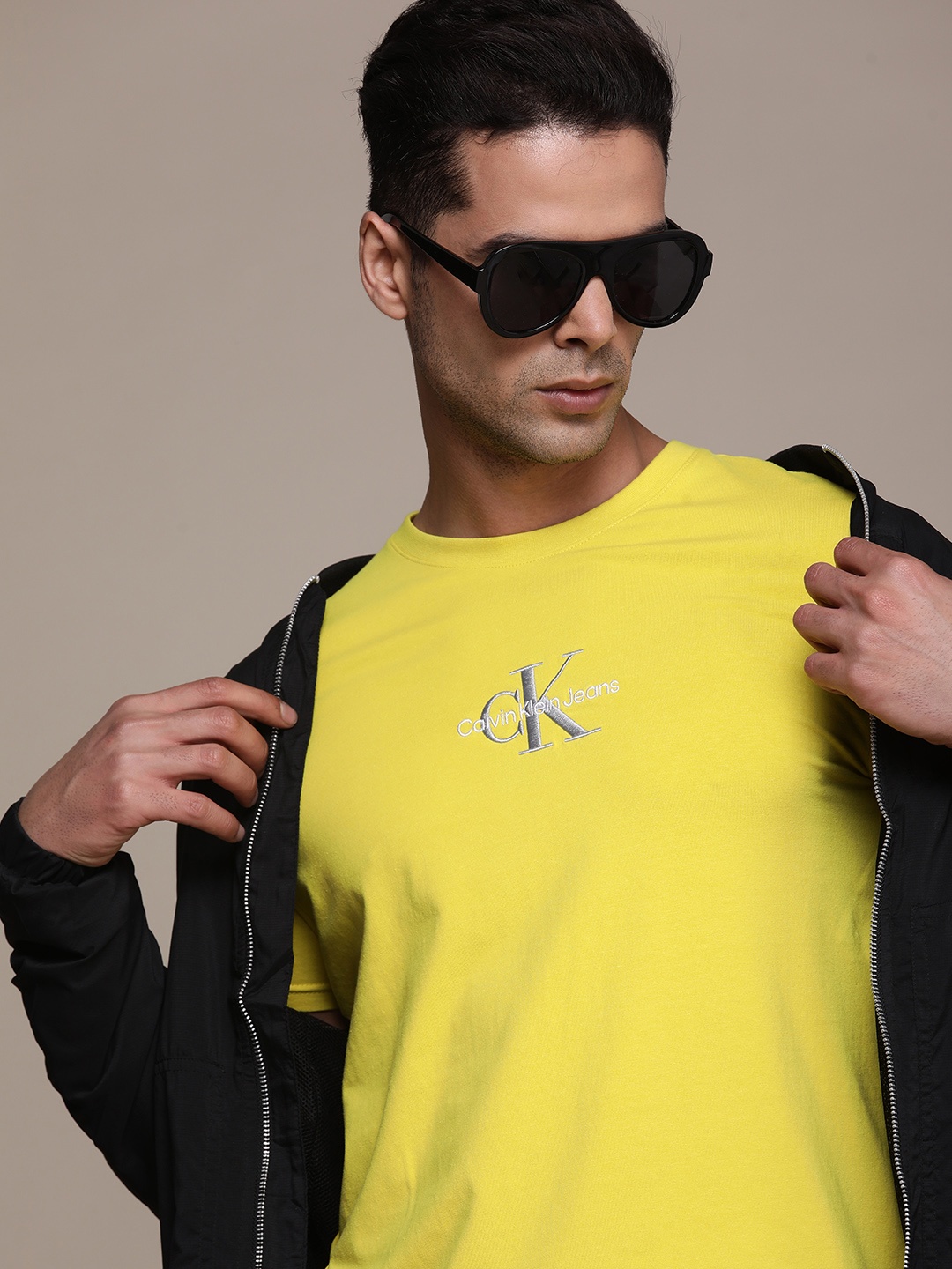 

Calvin Klein Jeans Men Yellow Slim Fit T-shirt