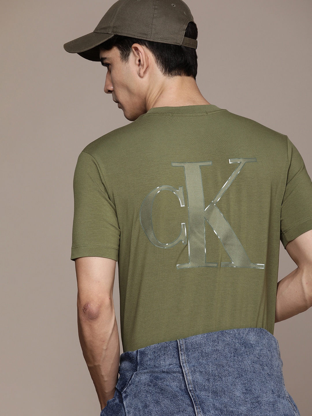 

Calvin Klein Jeans Men Olive Green Back Brand Logo Printed T-shirt