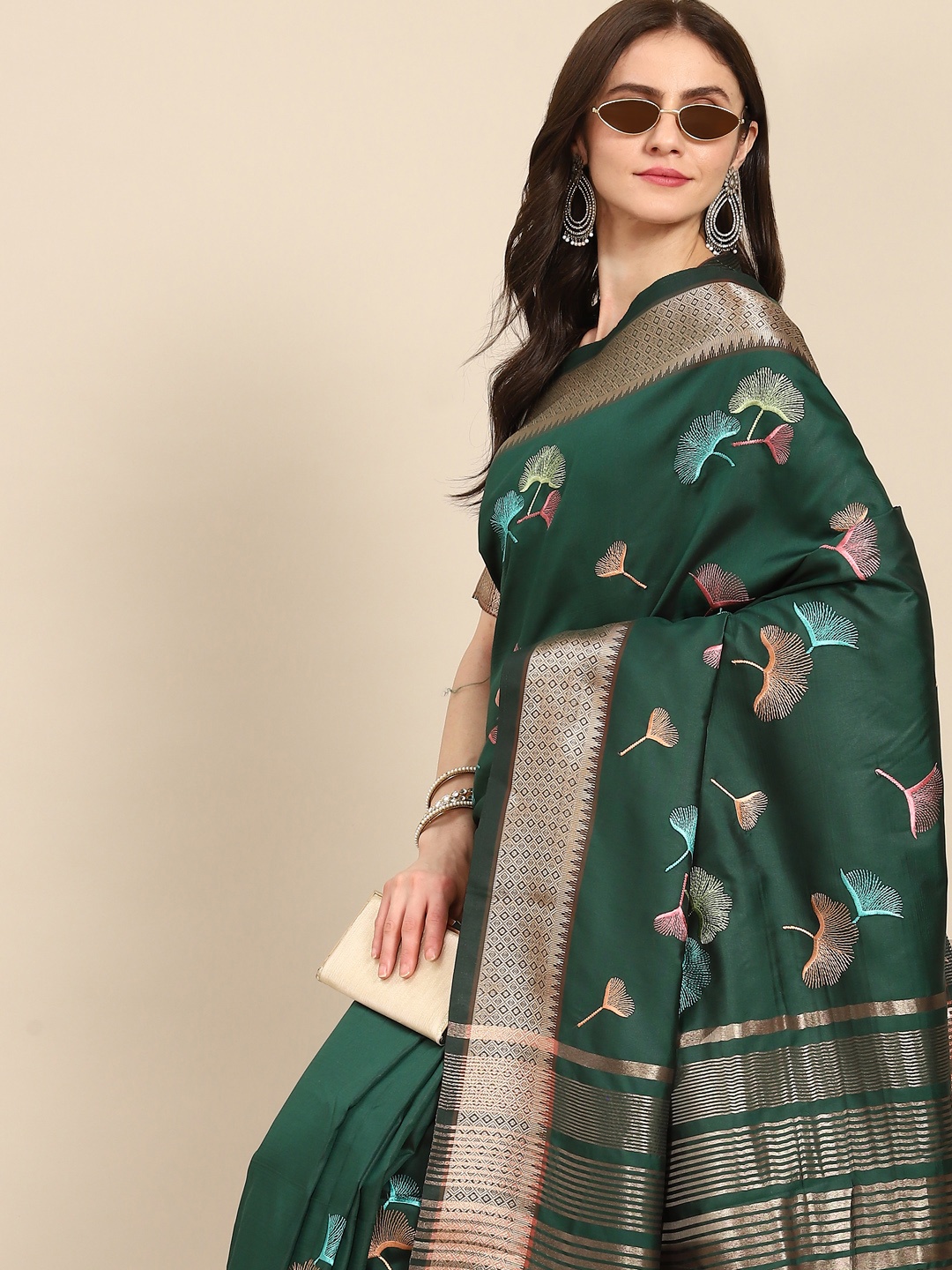 

Mitera Green & Gunmetal-Toned Floral Baluchari Saree