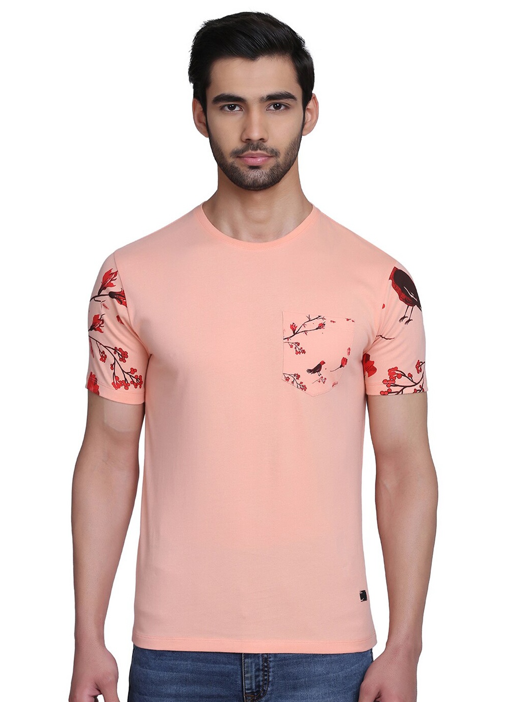 

Blackberrys Men Peach-Coloured Printed V-Neck Applique Slim Fit T-shirt