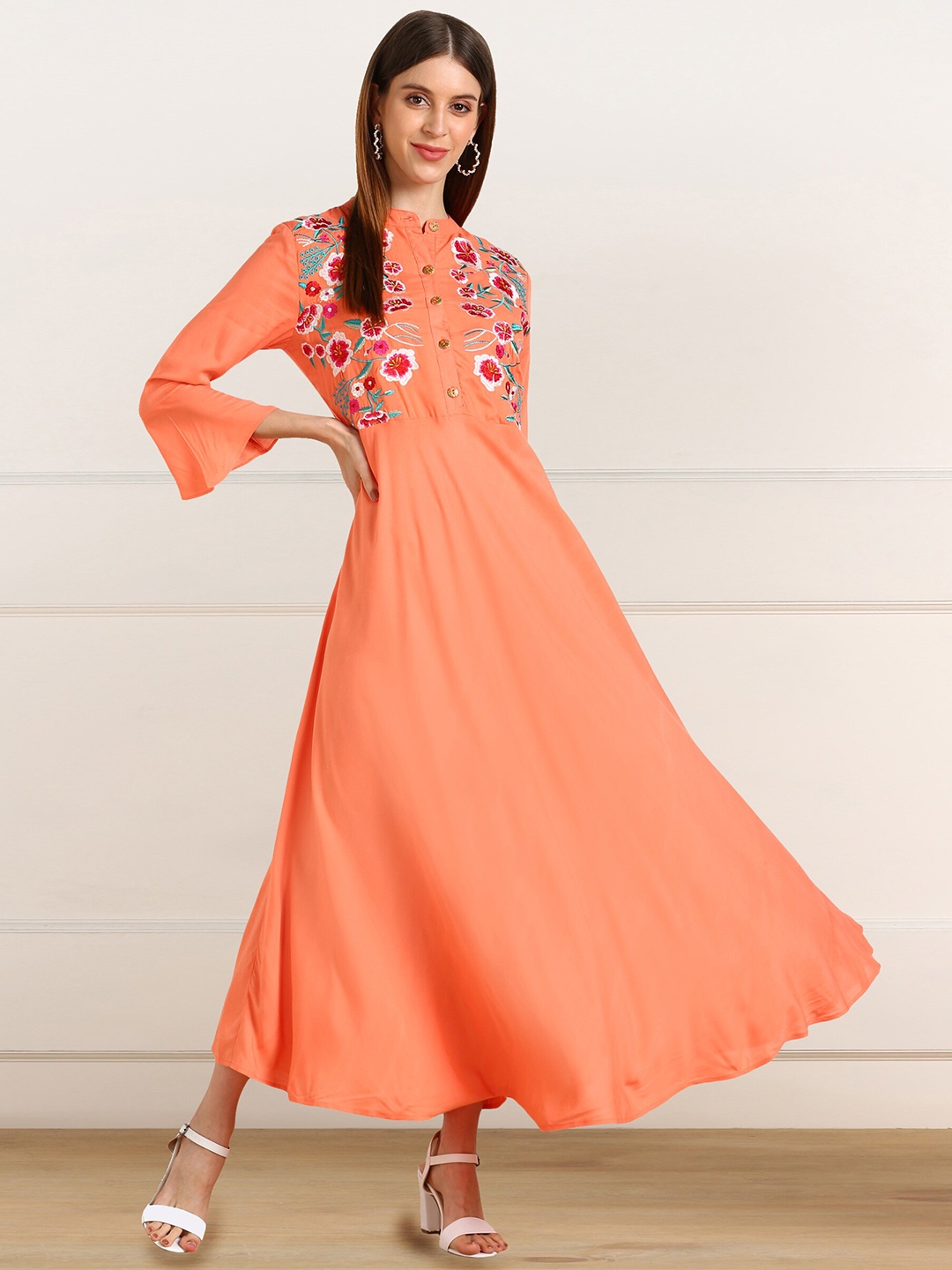

shashvi Women Peach-Coloured Floral Embroidered Flared Sleeves Anarkali Kurta
