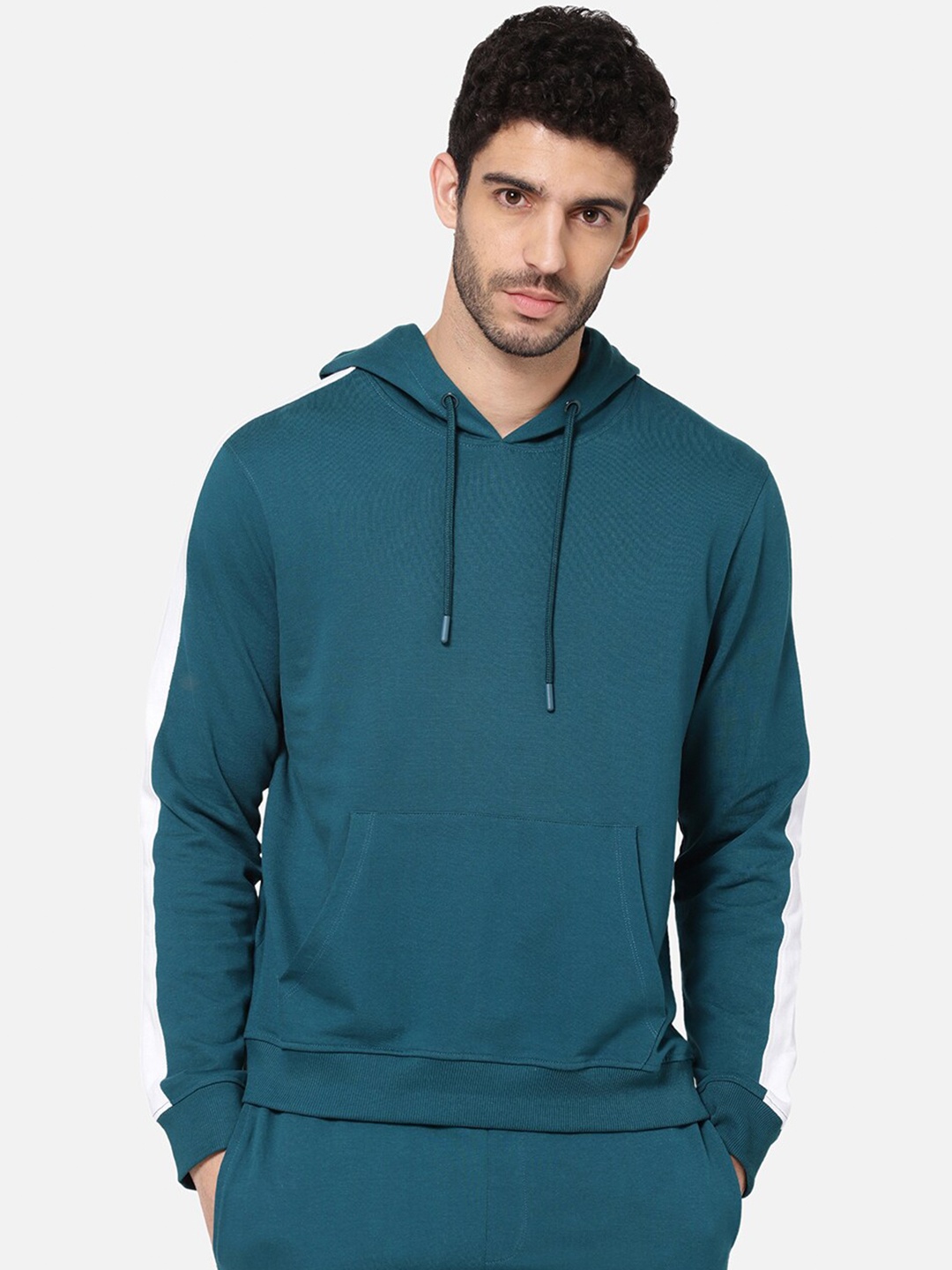 

R&B Men Blue Sweatshirt