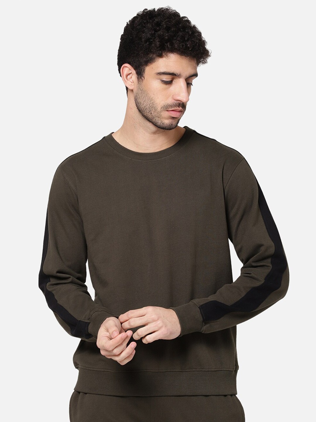 

R&B Men Olive Green Sweatshirt