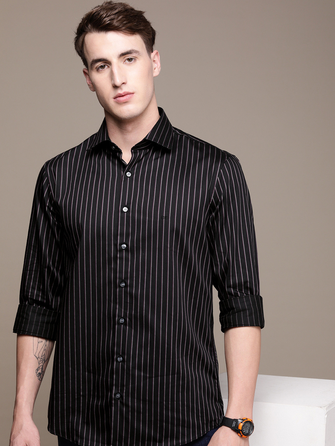 

Calvin Klein Jeans Men Black And White Smart Skinny Fit Striped Pure Cotton Casual Shirt