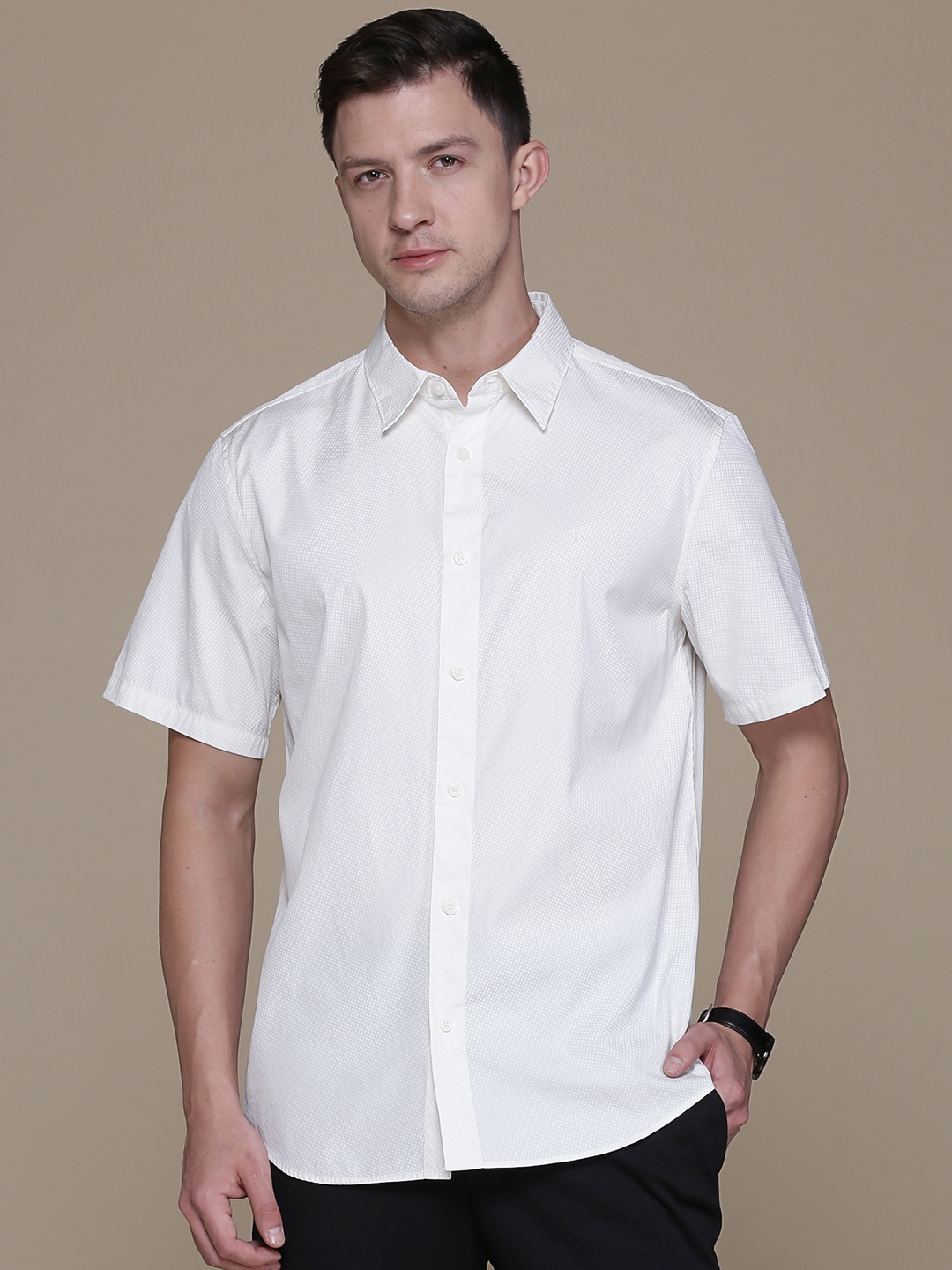 

Calvin Klein Jeans Men White Comfort Boxy Digi Camo Printed Casual Shirt