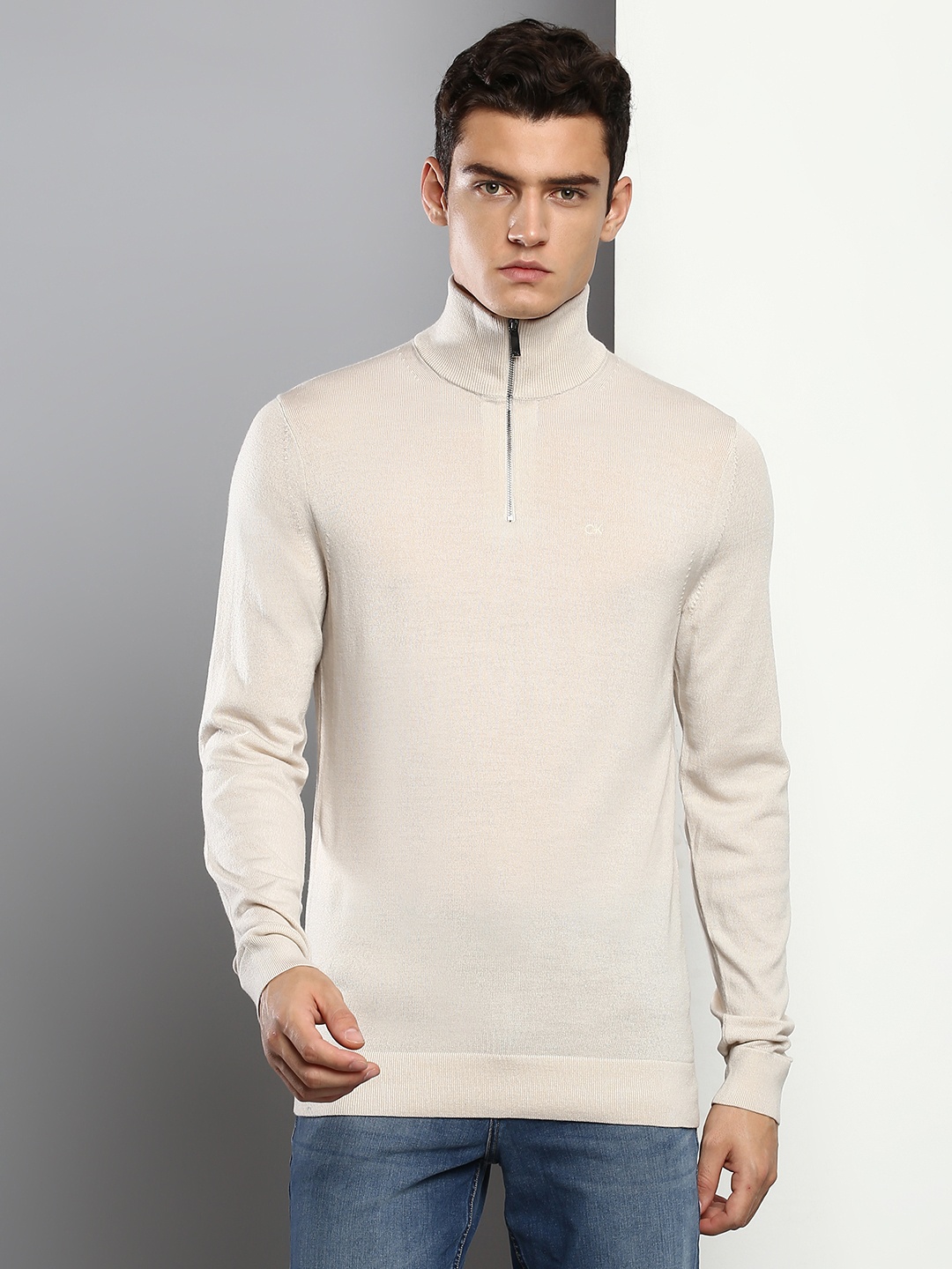 

Calvin Klein Jeans Men Beige Pullover Long Sleeves Sweaters