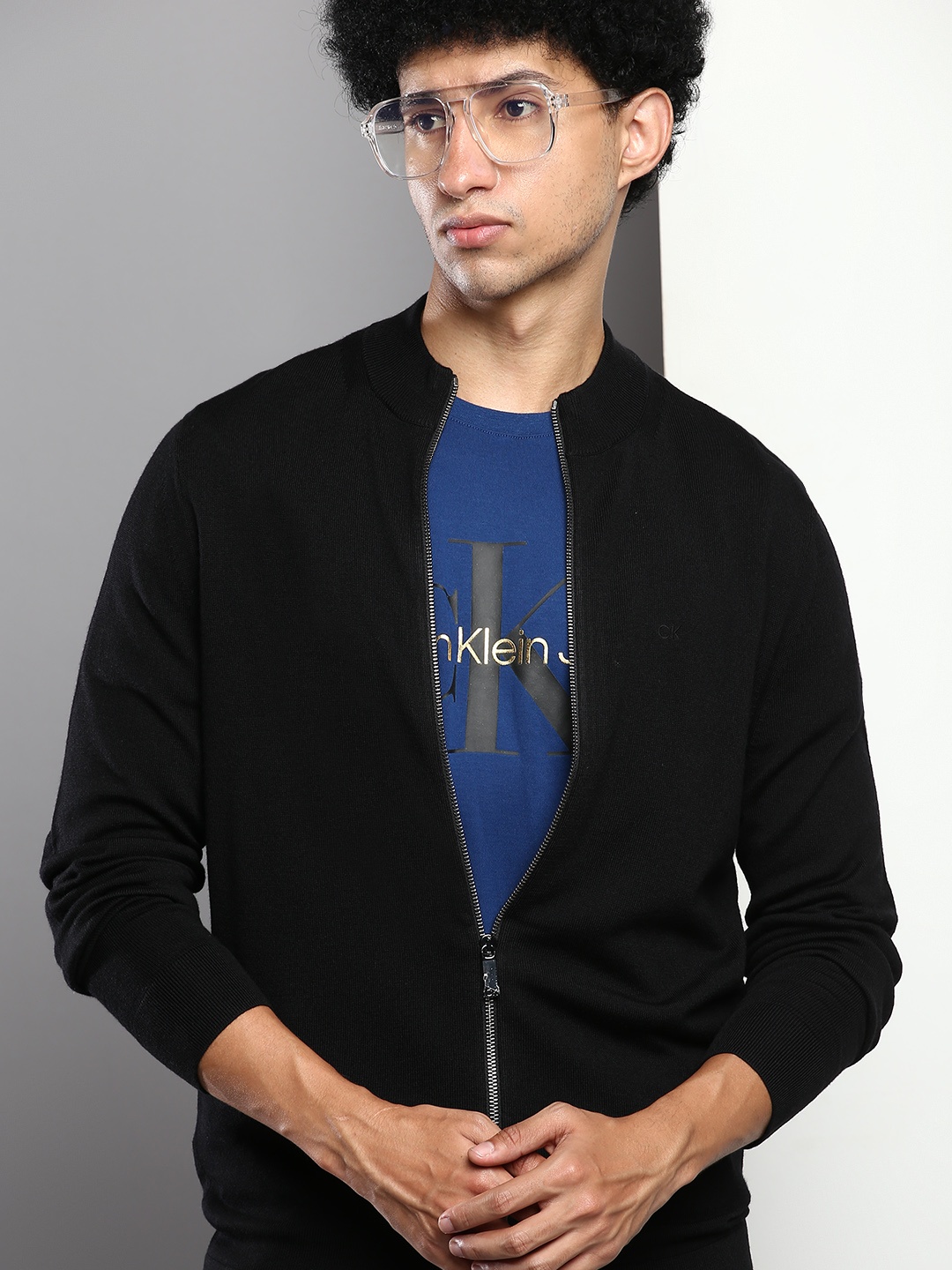 

Calvin Klein Jeans Men Black Front-Open Sweaters