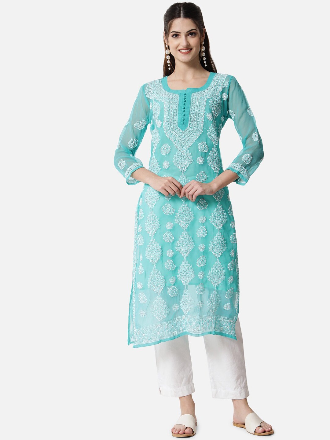 

PARAMOUNT CHIKAN Women Green Chikankari Round Neck Georgette Kurta