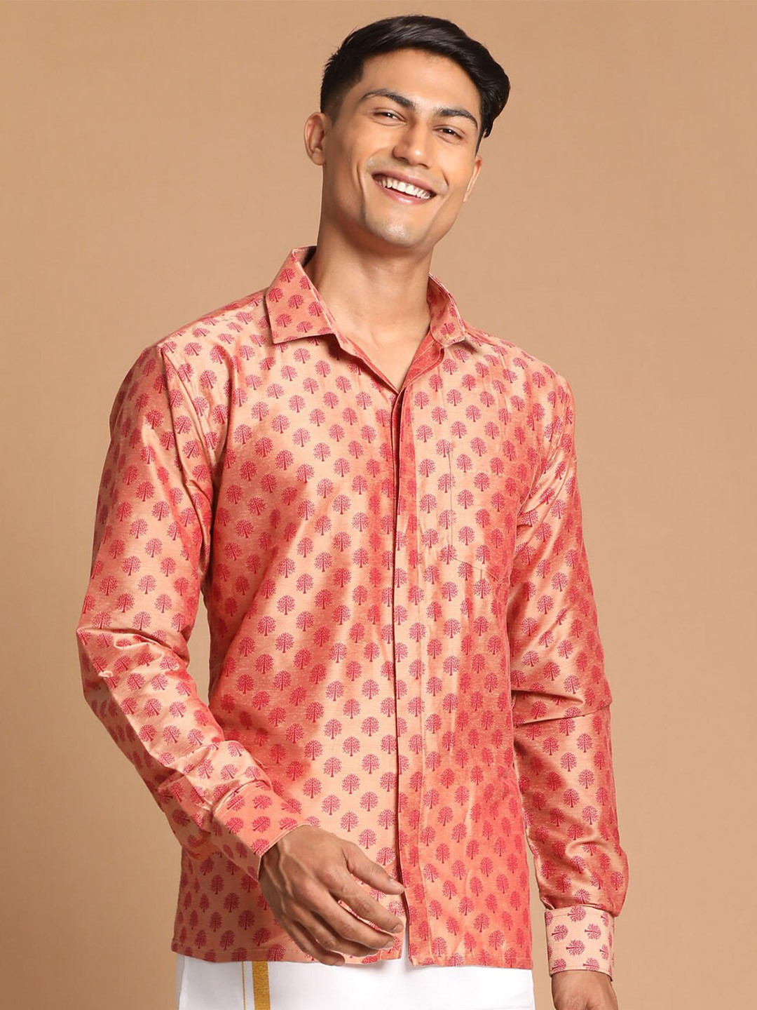 

VASTRAMAY Men Pink Premium Casual Shirt