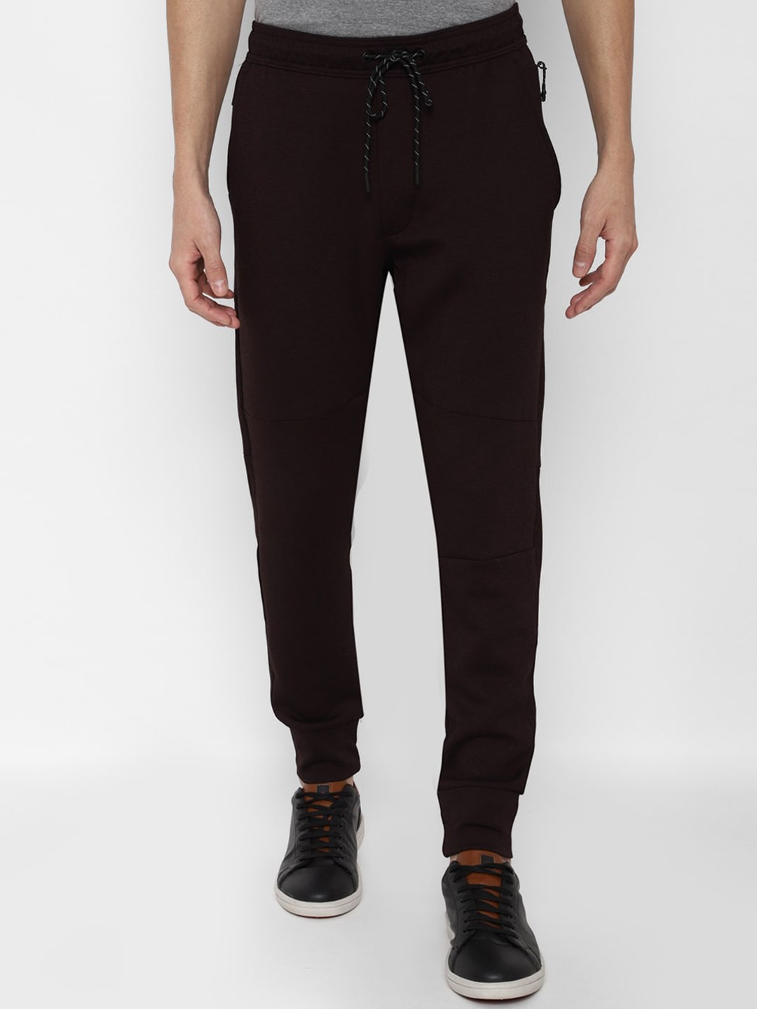 

AMERICAN EAGLE OUTFITTERS Men Solid Cotton Jogger Track Pants, Black