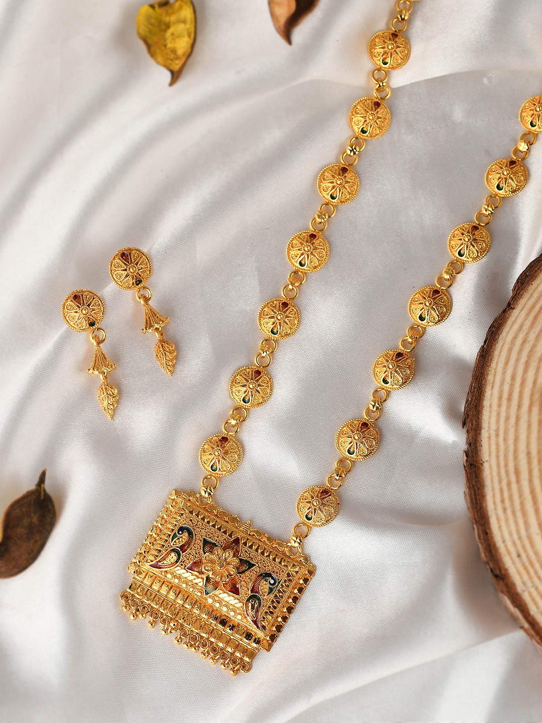 

Silvermerc Designs Gold-Plated Green Stone-Studded & Beaded Jewellery Set