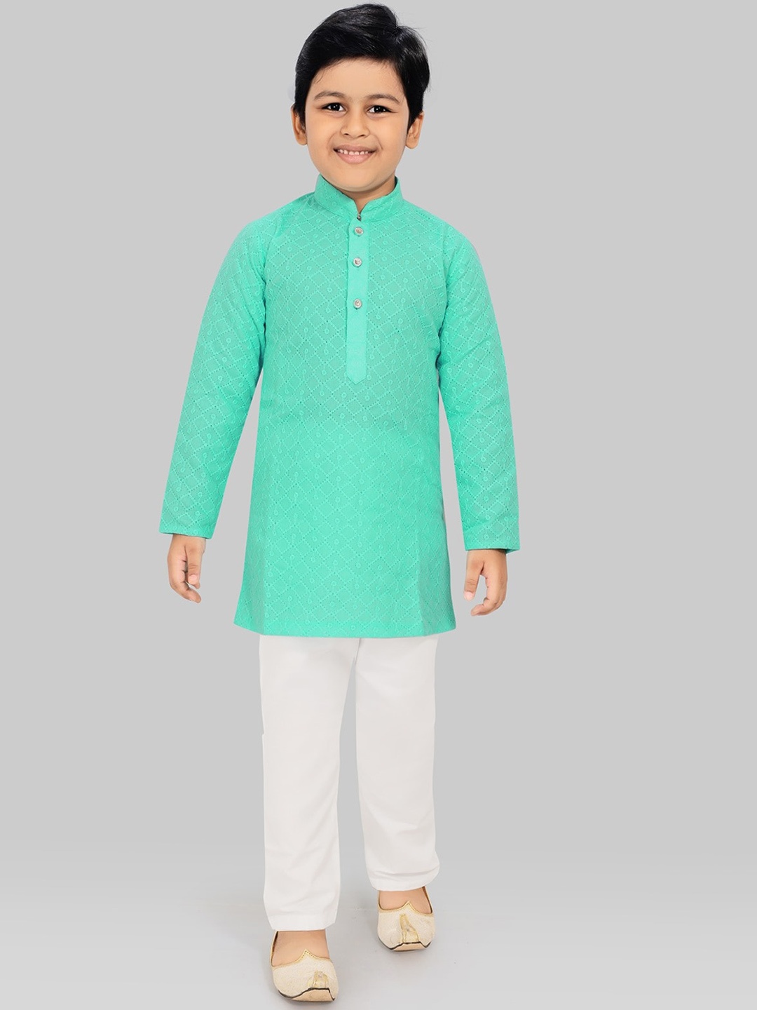 

SALWAR STUDIO Boys Green Yoke Design Layered Kurti with Pyjamas