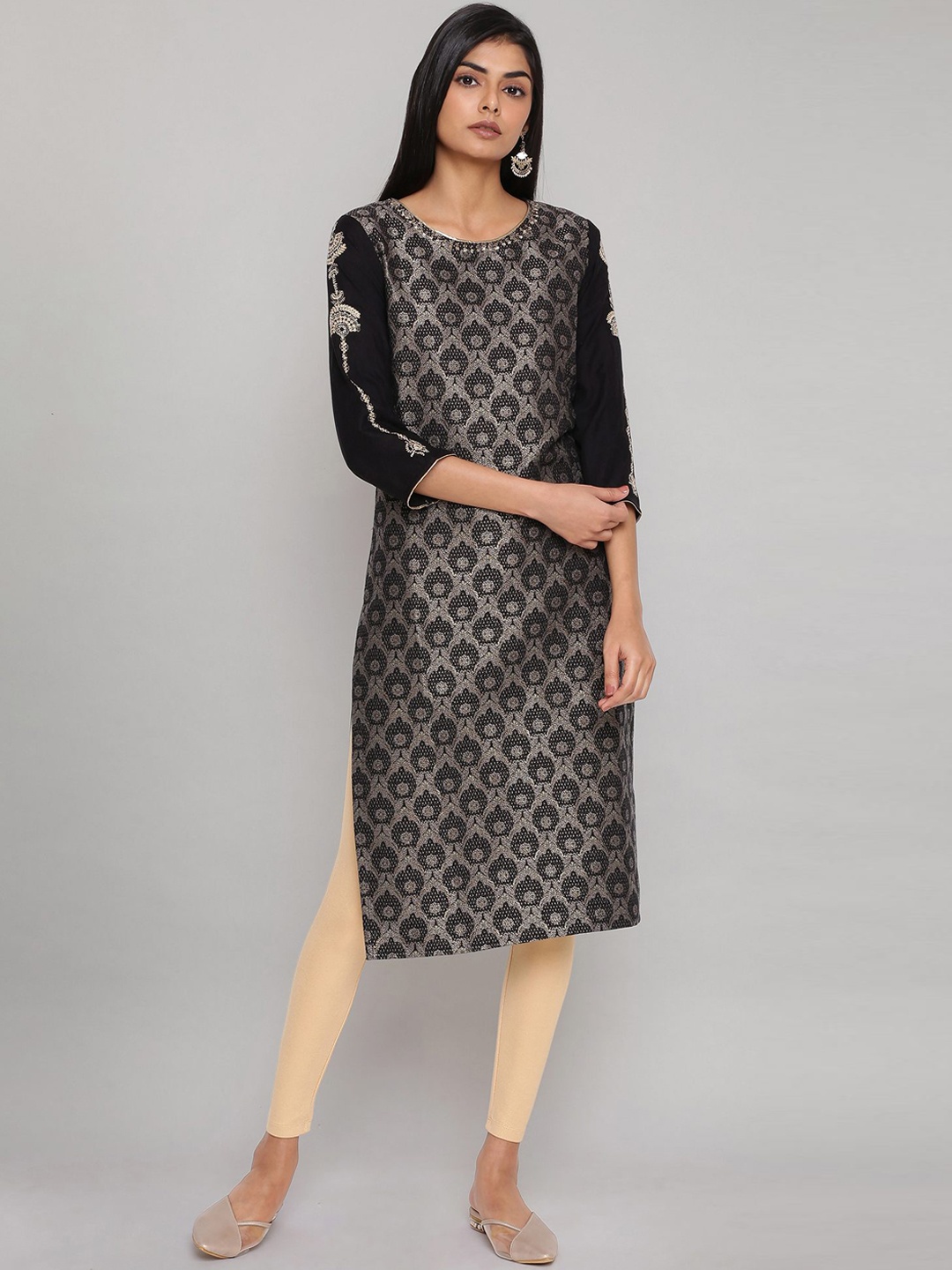 

W Women Black Geometric Keyhole Neck Flared Sleeves Thread Work Kurta