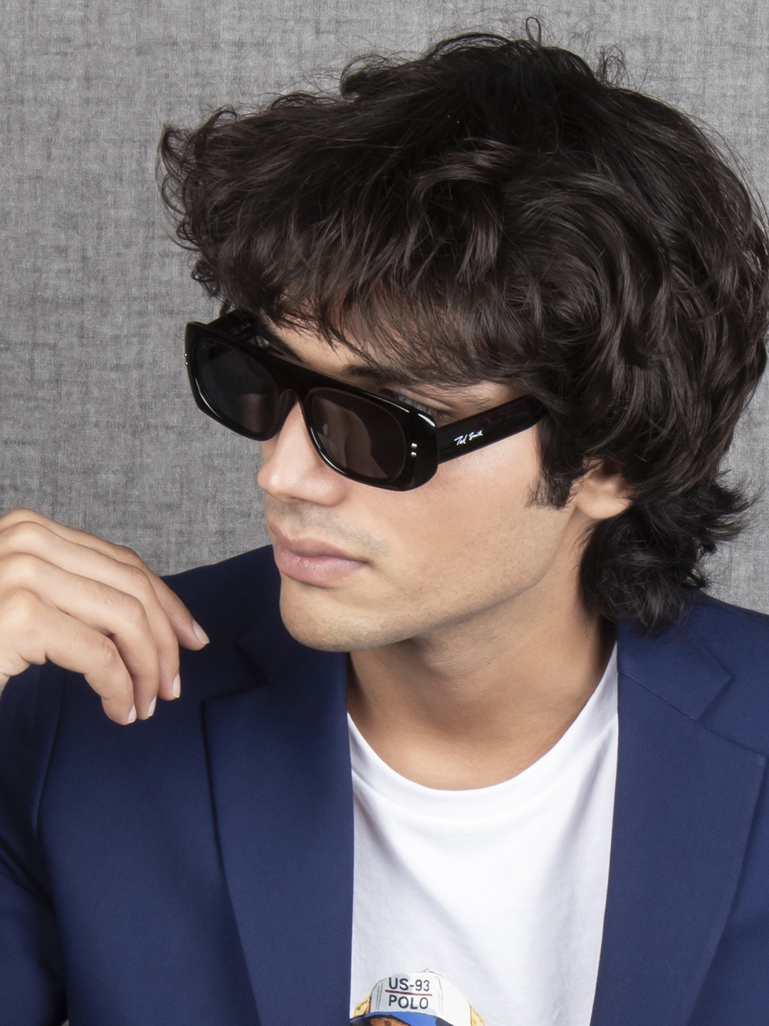 

Ted Smith Unisex Black Lens & Black Square Sunglasses with Polarised and UV Protected Lens