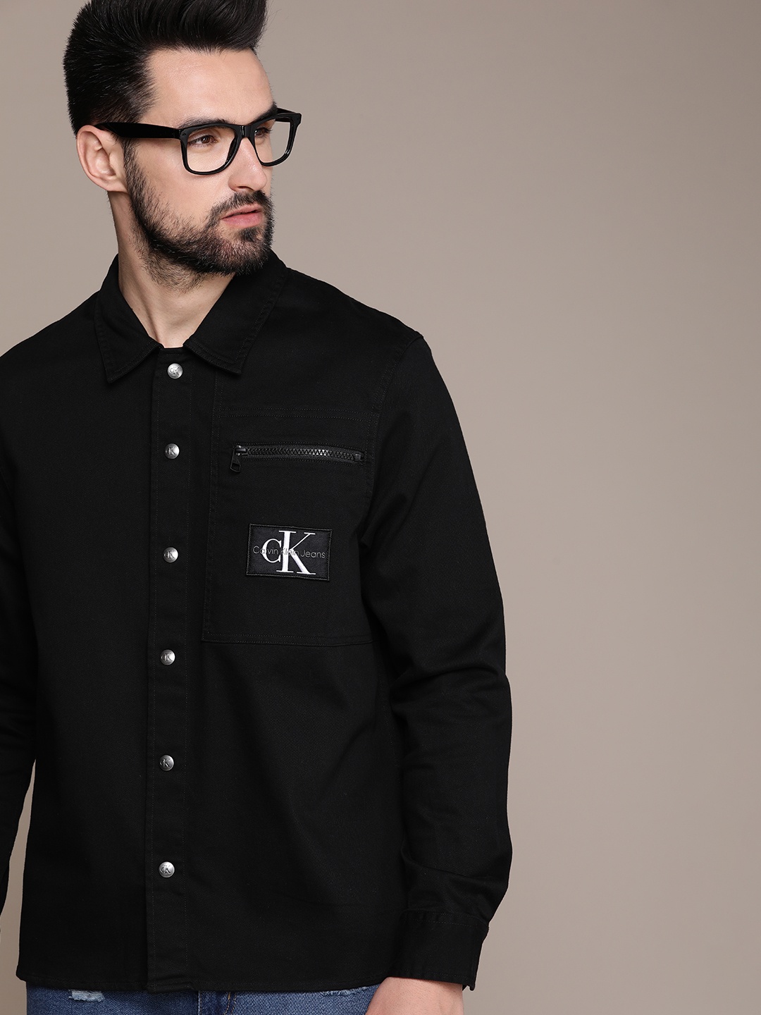 

Calvin Klein Jeans Men Black Solid Boxy Casual Shirt