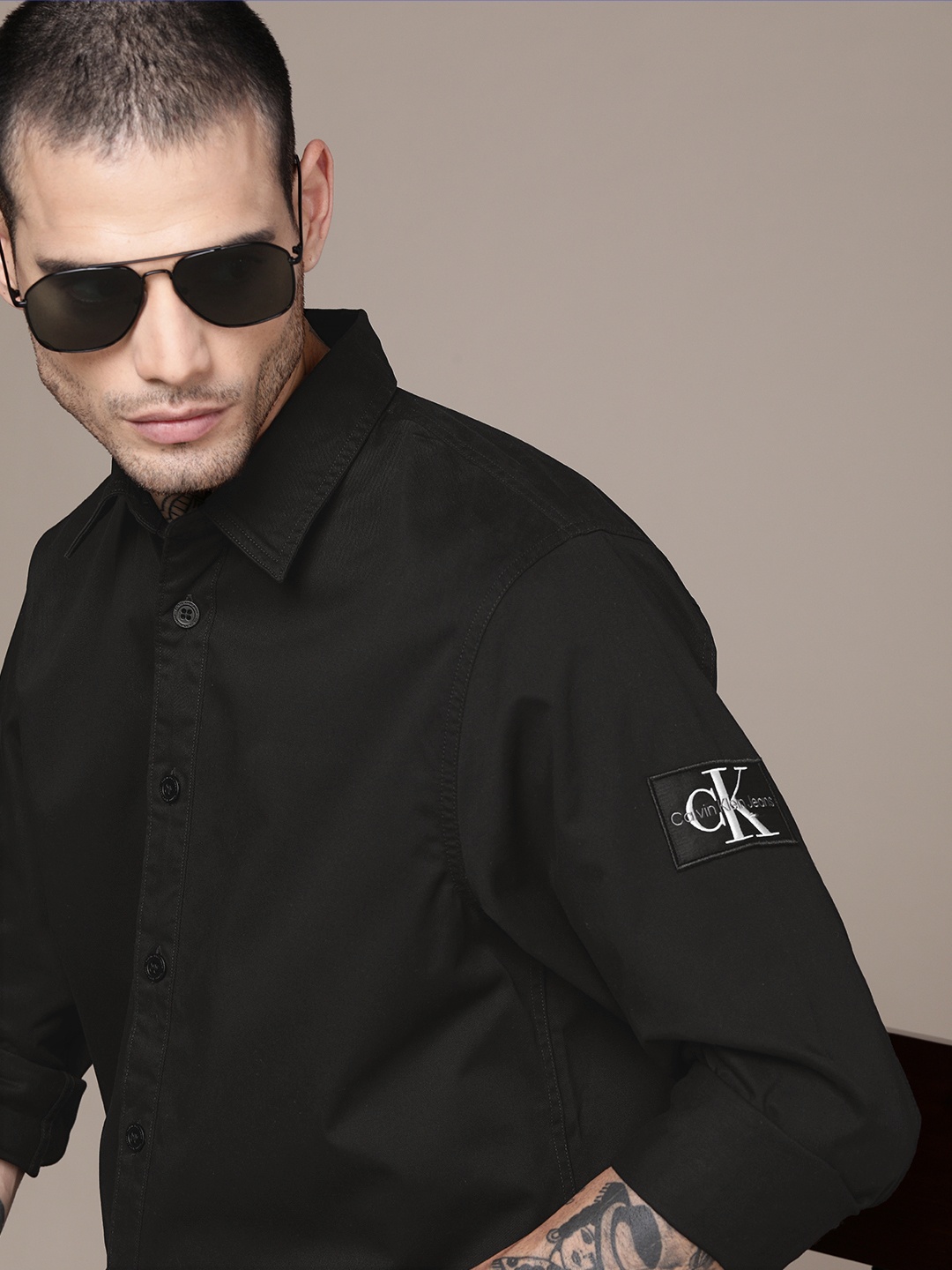 

Calvin Klein Jeans Men Black Solid Comfort Boxy Fit Casual Shirt