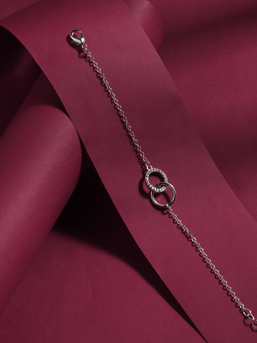 

Accessorize Women Silver-Toned Linked Circles Clasp Bracelet