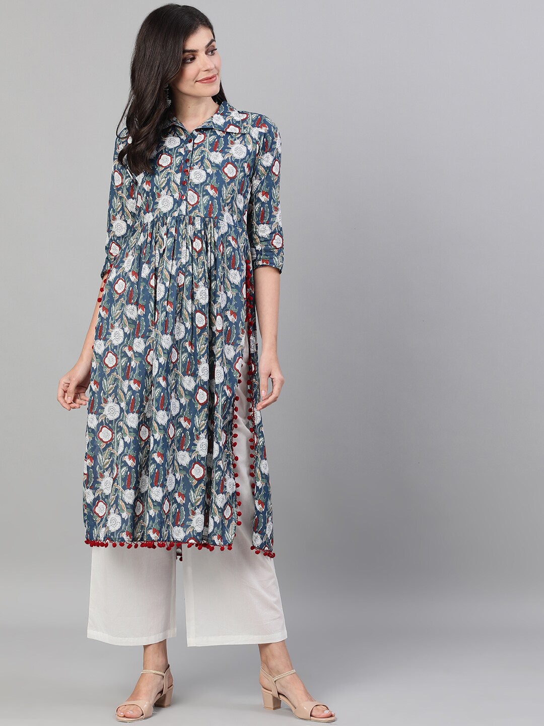 

KIMAYRA Women Blue Floral Printed Keyhole Neck Thread Work Kurta