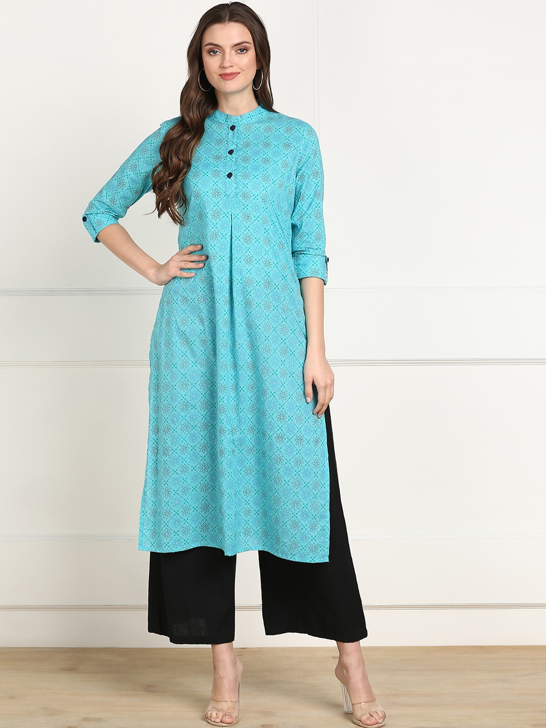 

ZNX Clothing Women Blue Geometric Printed Thread Work Kurta