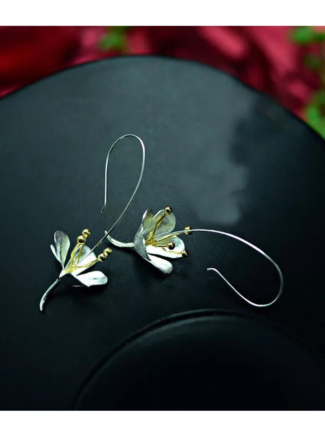 

MIZORRI Silver-Toned Contemporary Drop Earrings