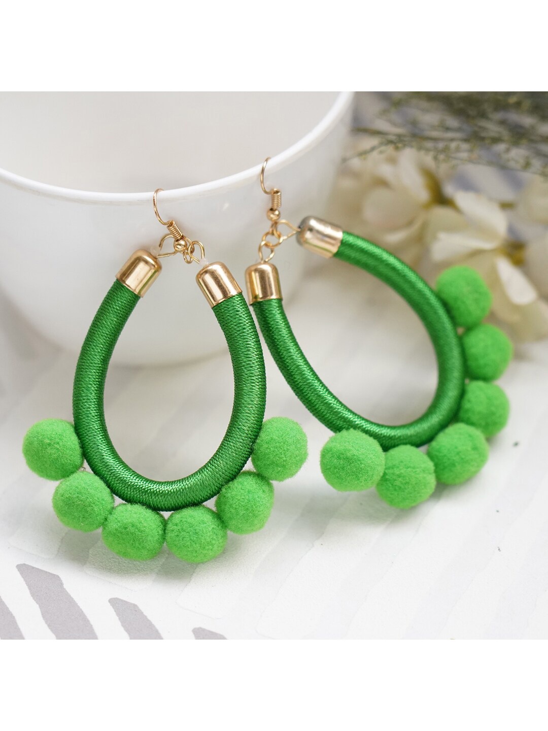 

MIZORRI Green Contemporary Drop Earrings