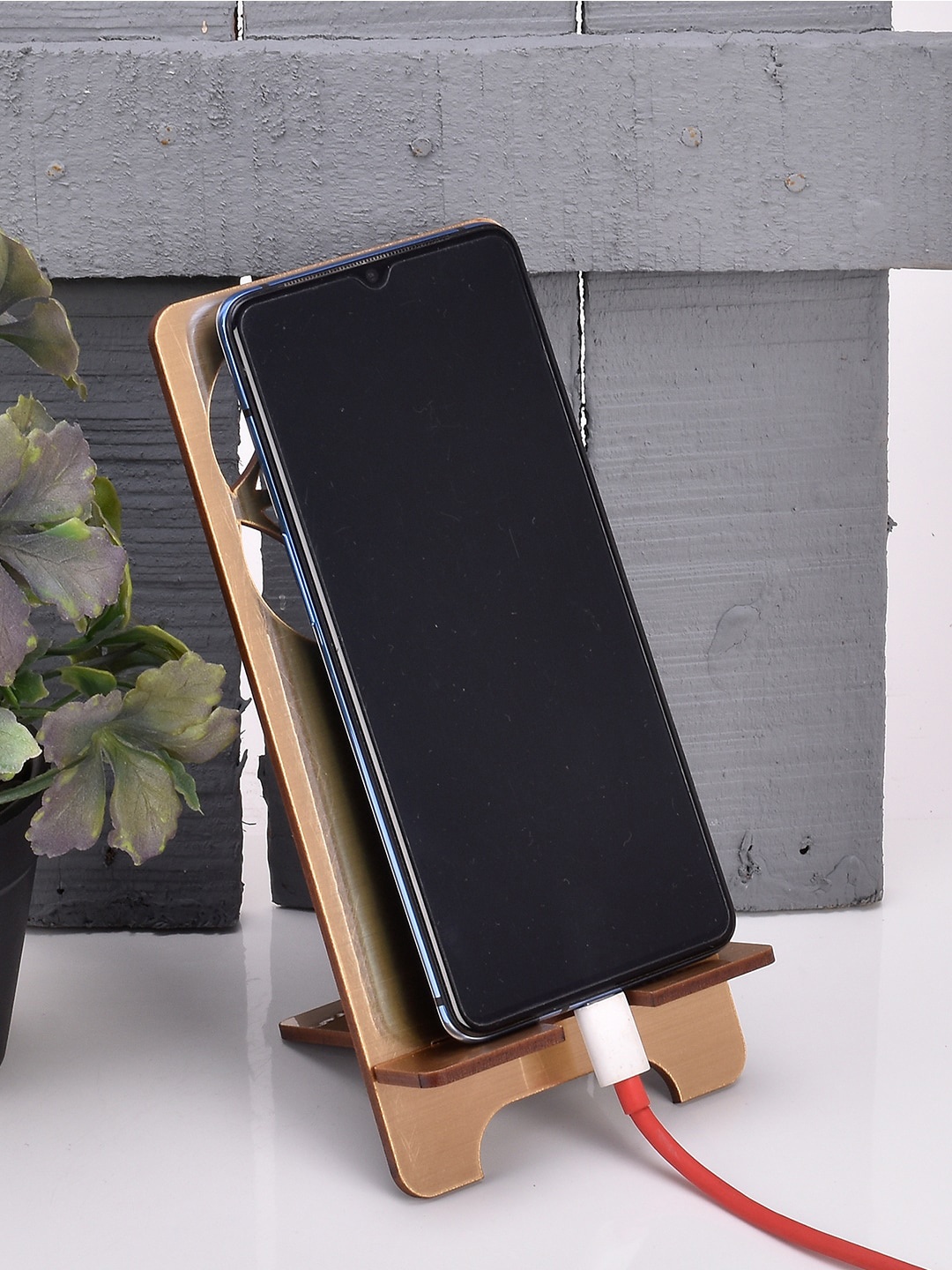 

DULI Gold-Coloured Textured Portable Mobile Stand & Holder