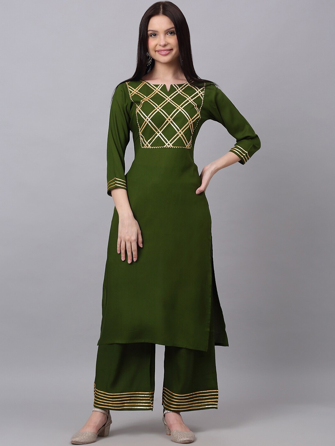 

DORIYA Women Green Yoke Design Panelled Gotta Patti Kurti with Palazzos